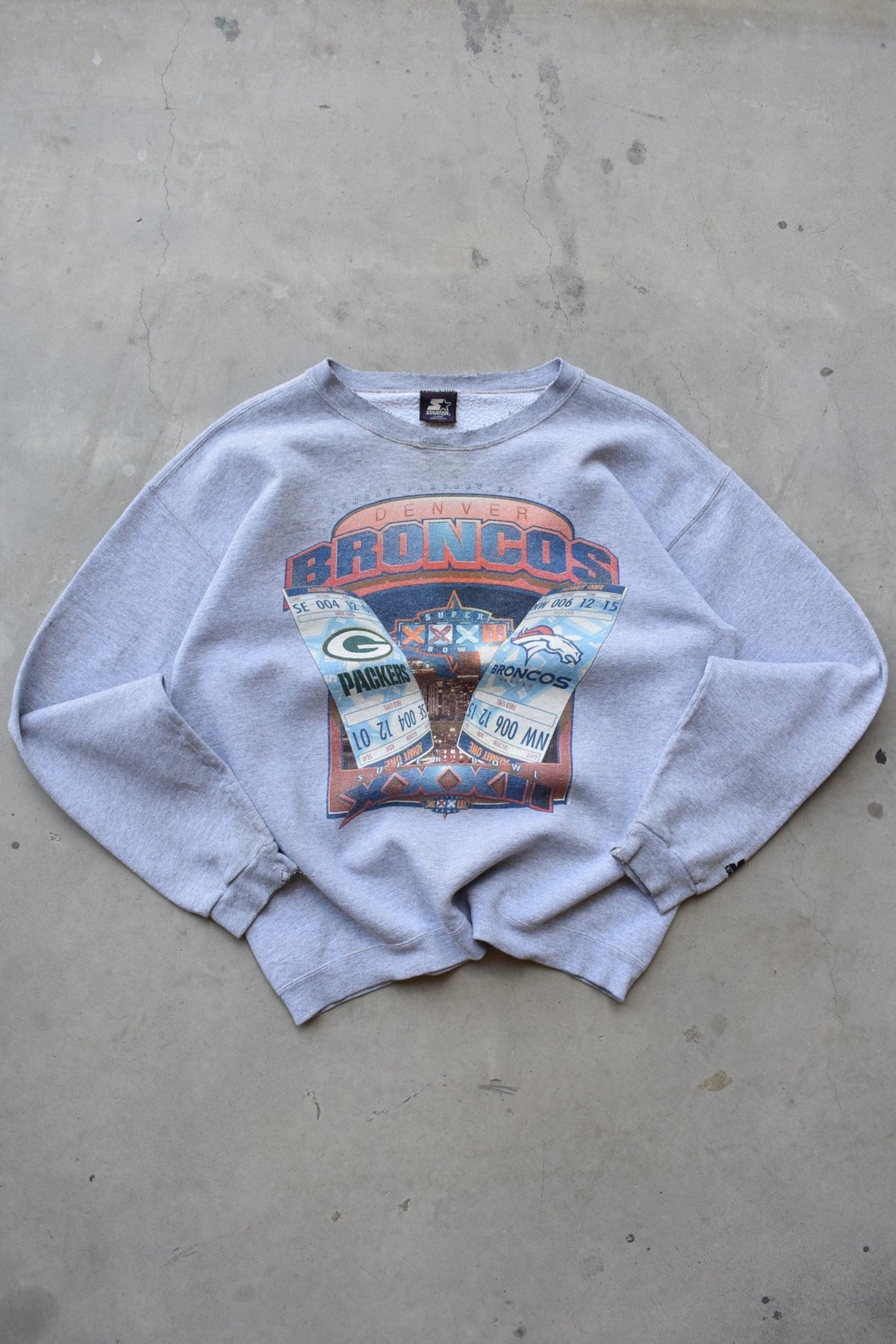 Starter x NFL Denver Broncos Superbowl XXXII Champions Grey Graphic Crewneck — 1998 (L) - Retrospective Store