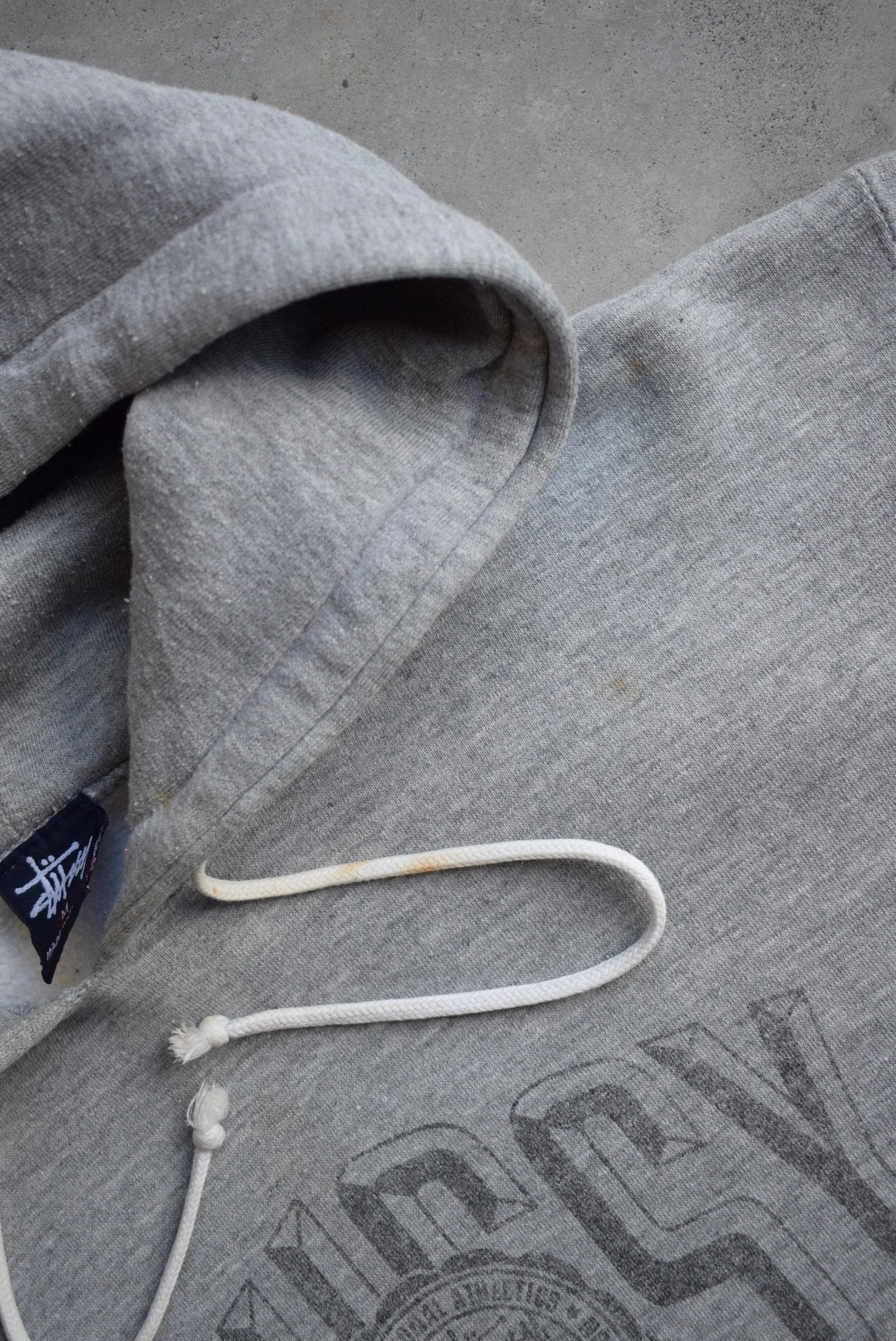 Stussy Grey Spellout Hoodie — 2000s (M/L) - Retrospective Store