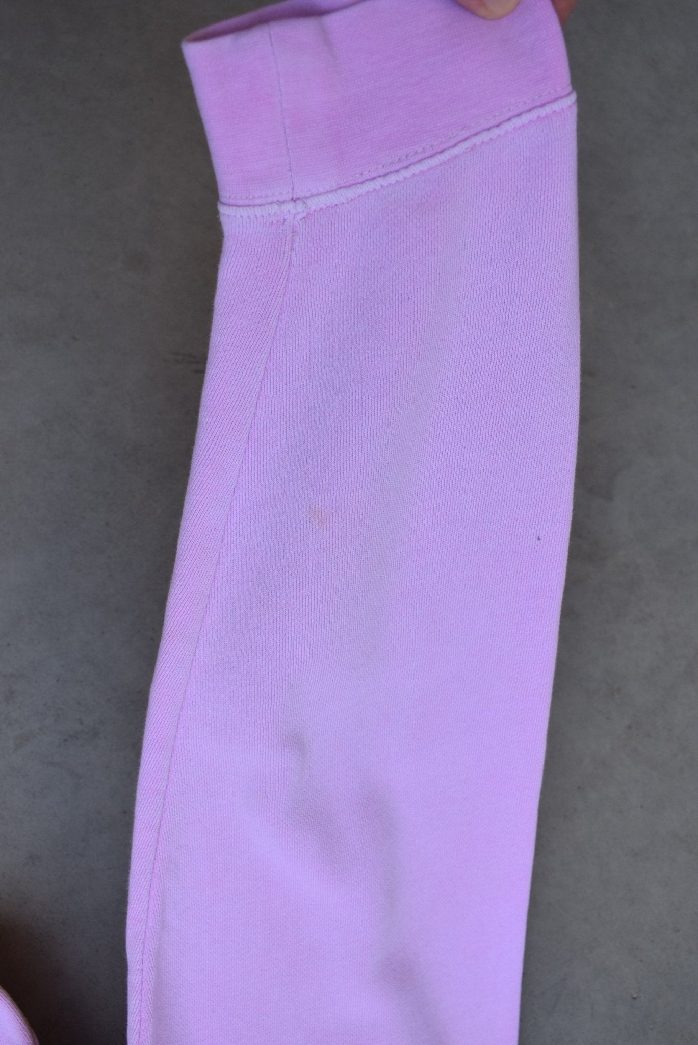 Stussy Pink Spellout Crewneck — 2000s (M) - Retrospective Store