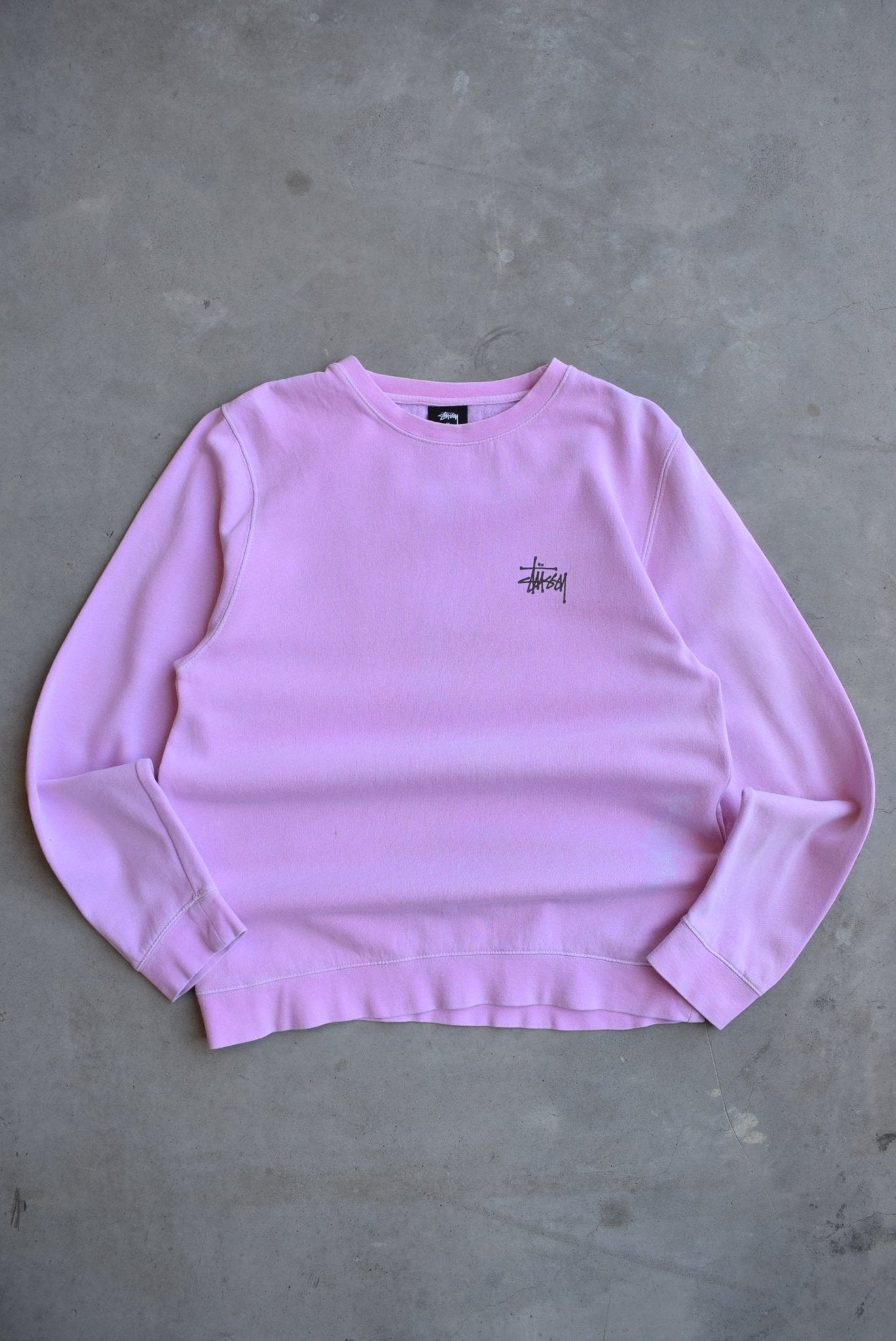 Stussy Pink Spellout Crewneck — 2000s (M) - Retrospective Store