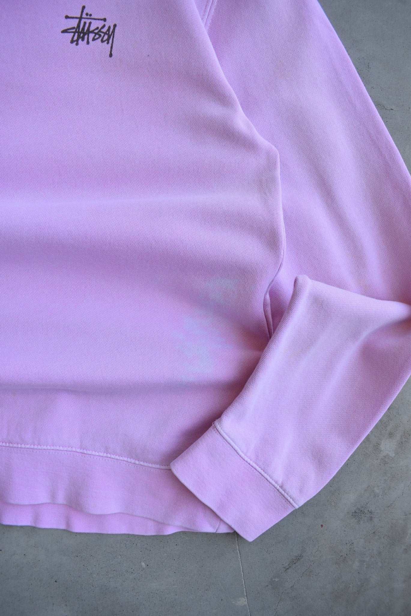 Stussy Pink Spellout Crewneck — 2000s (M) - Retrospective Store