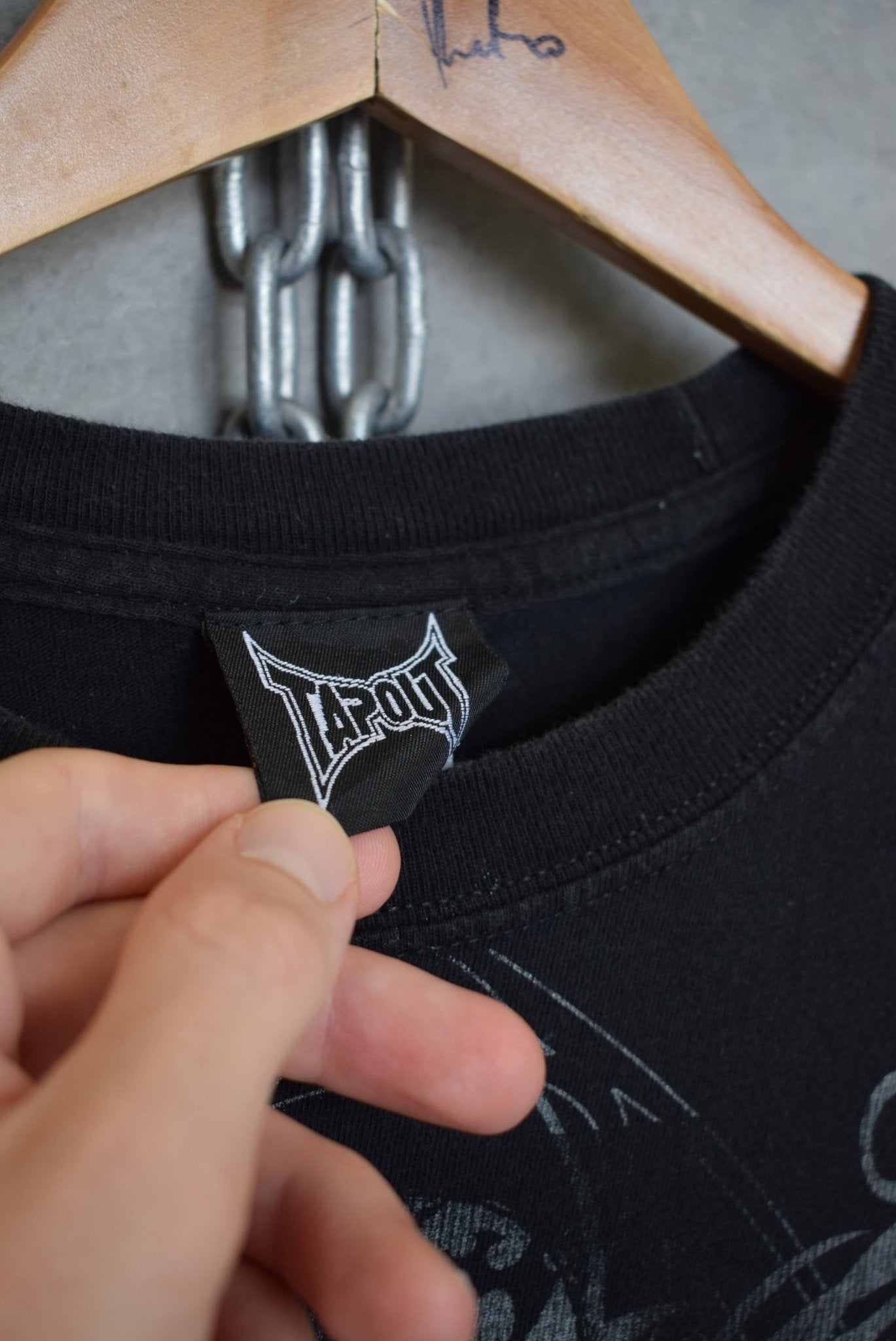 Tap Out Graphic Tee — 2000s (L) - Retrospective Store