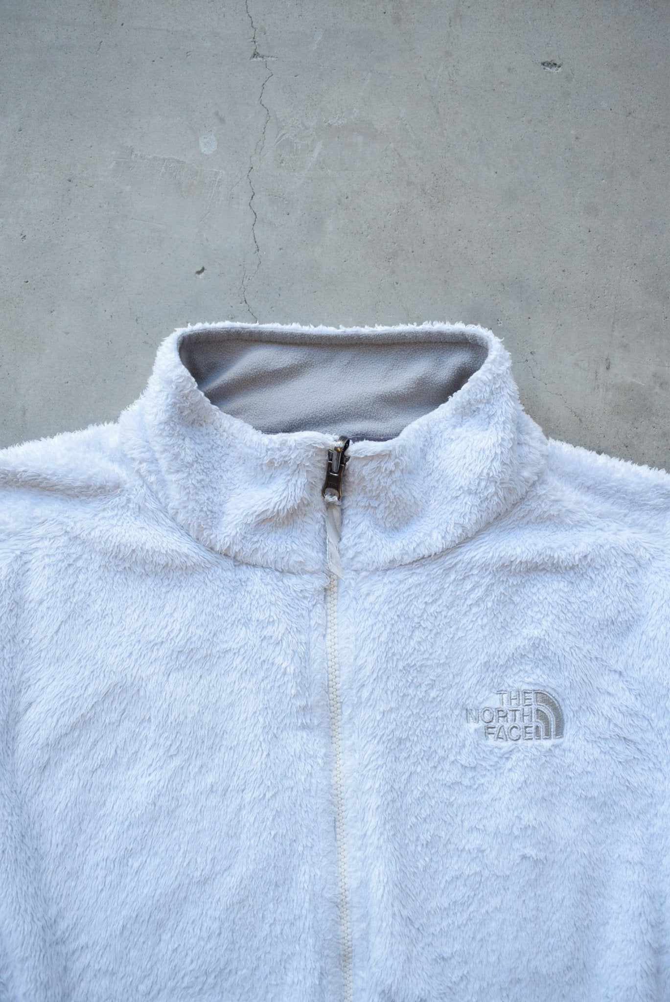 The North Face White Embroidered Teddy-Fleece Jacket — 2000s (Women's XL) - Retrospective Store