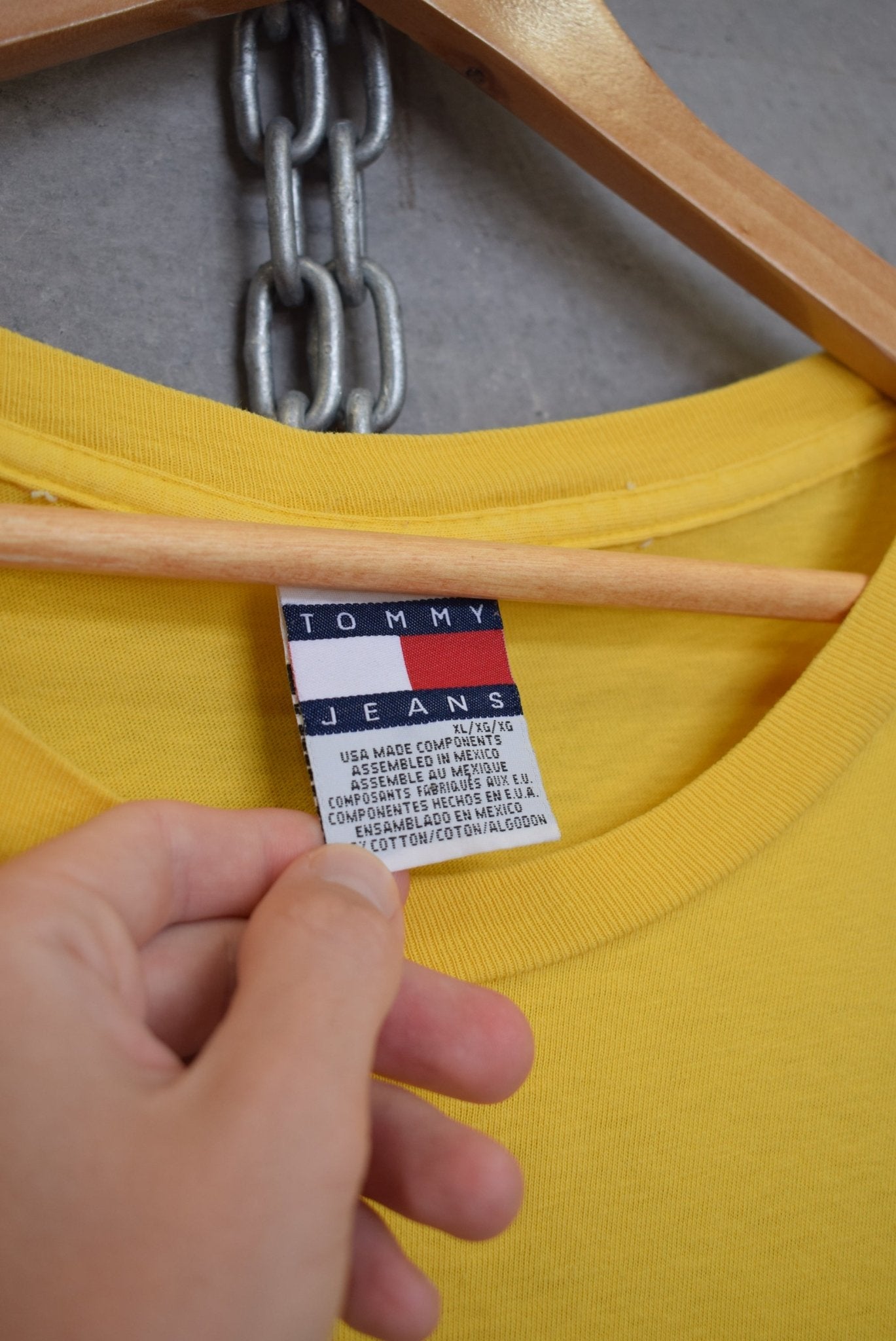 Tommy Hilfiger Jeans Spellout Tee — 2000s (XL) - Retrospective Store