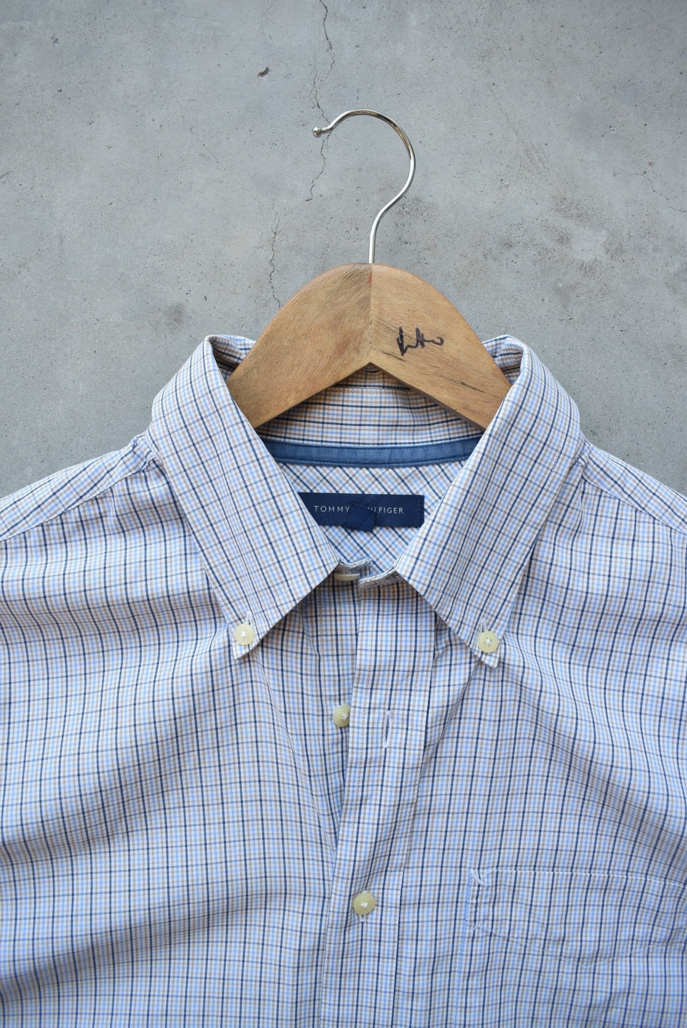 Tommy Hilfiger White Cropped Long Sleeve Button Up — 2000s (L) - Retrospective Store
