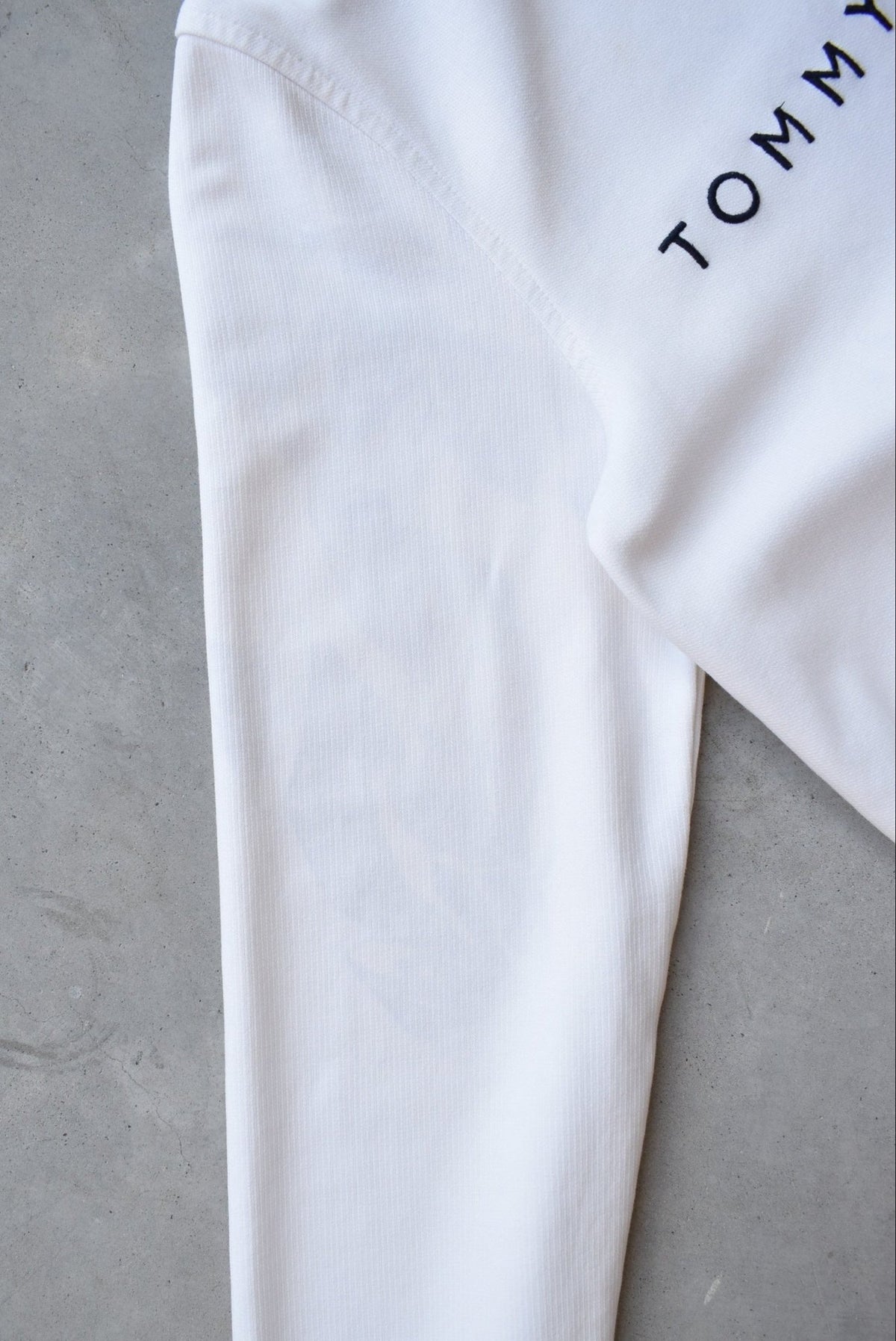 Tommy Hilfiger White Embroidered Spellout Quarter Zip — 1990s (M) - Retrospective Store