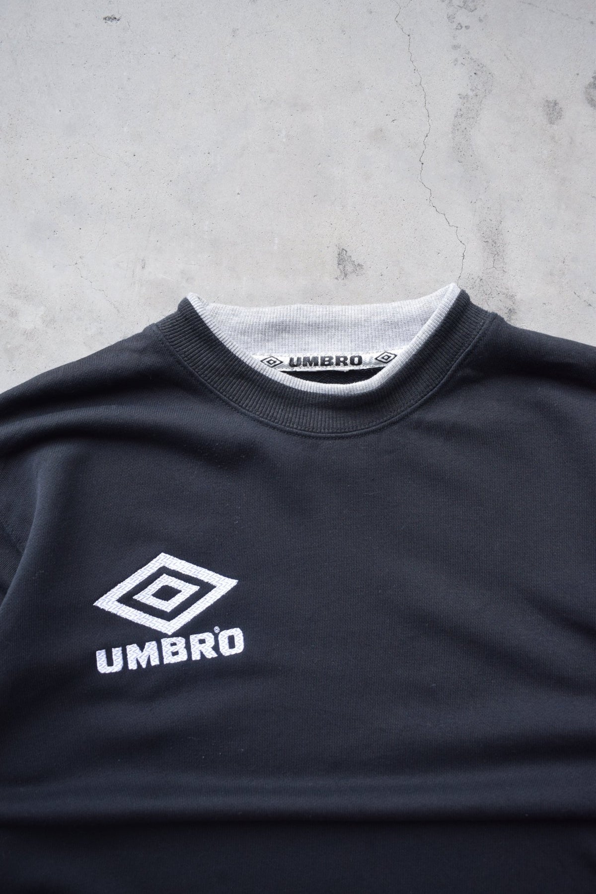 Umbro Black Embroidered Spellout Crewneck — 2000s (M/L) - Retrospective Store