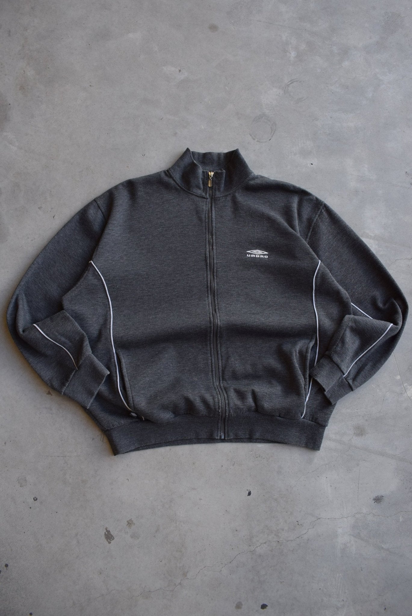 Umbro Charcoal Embroidered Jacket — 2000s (XL) - Retrospective Store