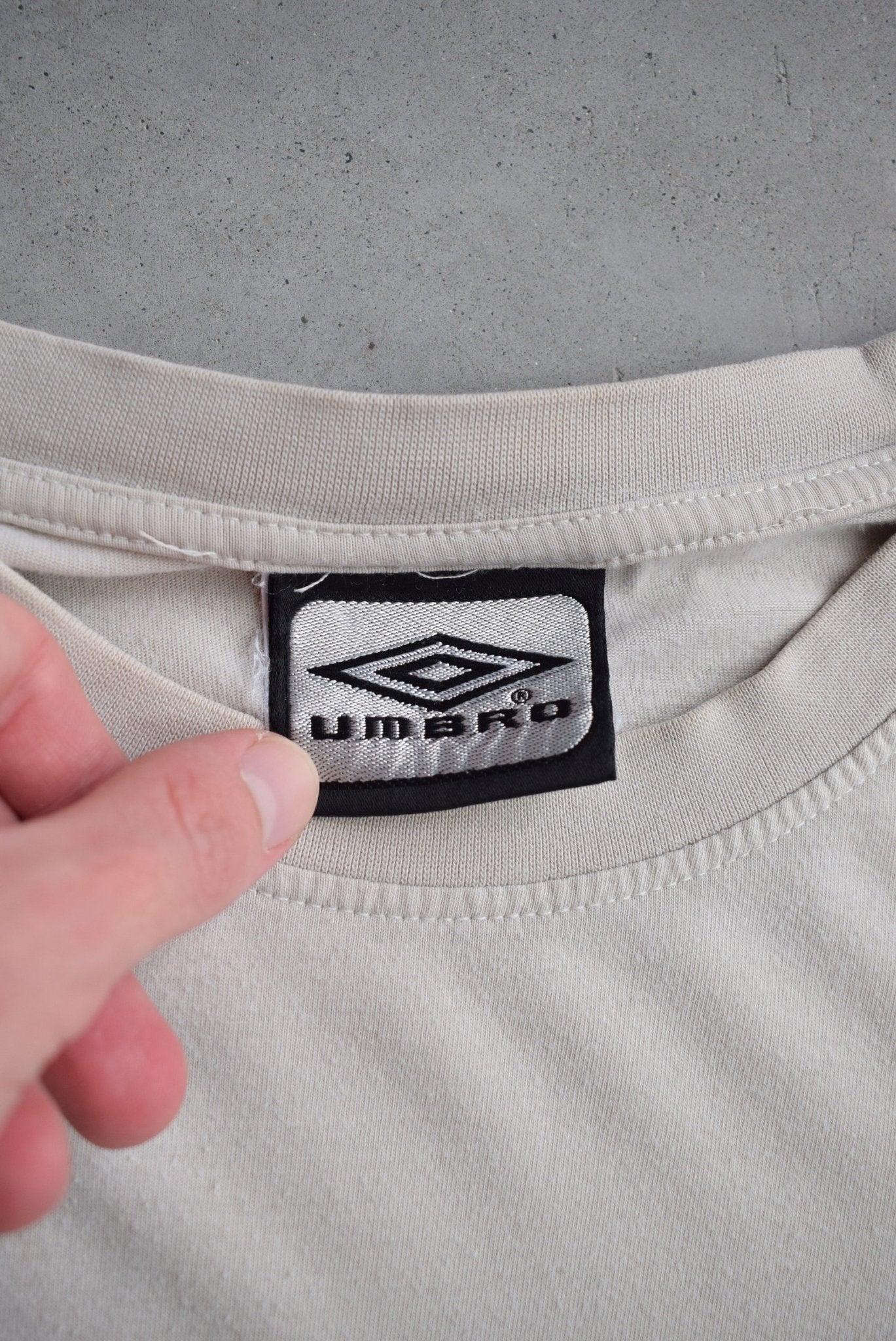 Umbro Cream Spellout Tee — 2000s (L) - Retrospective Store
