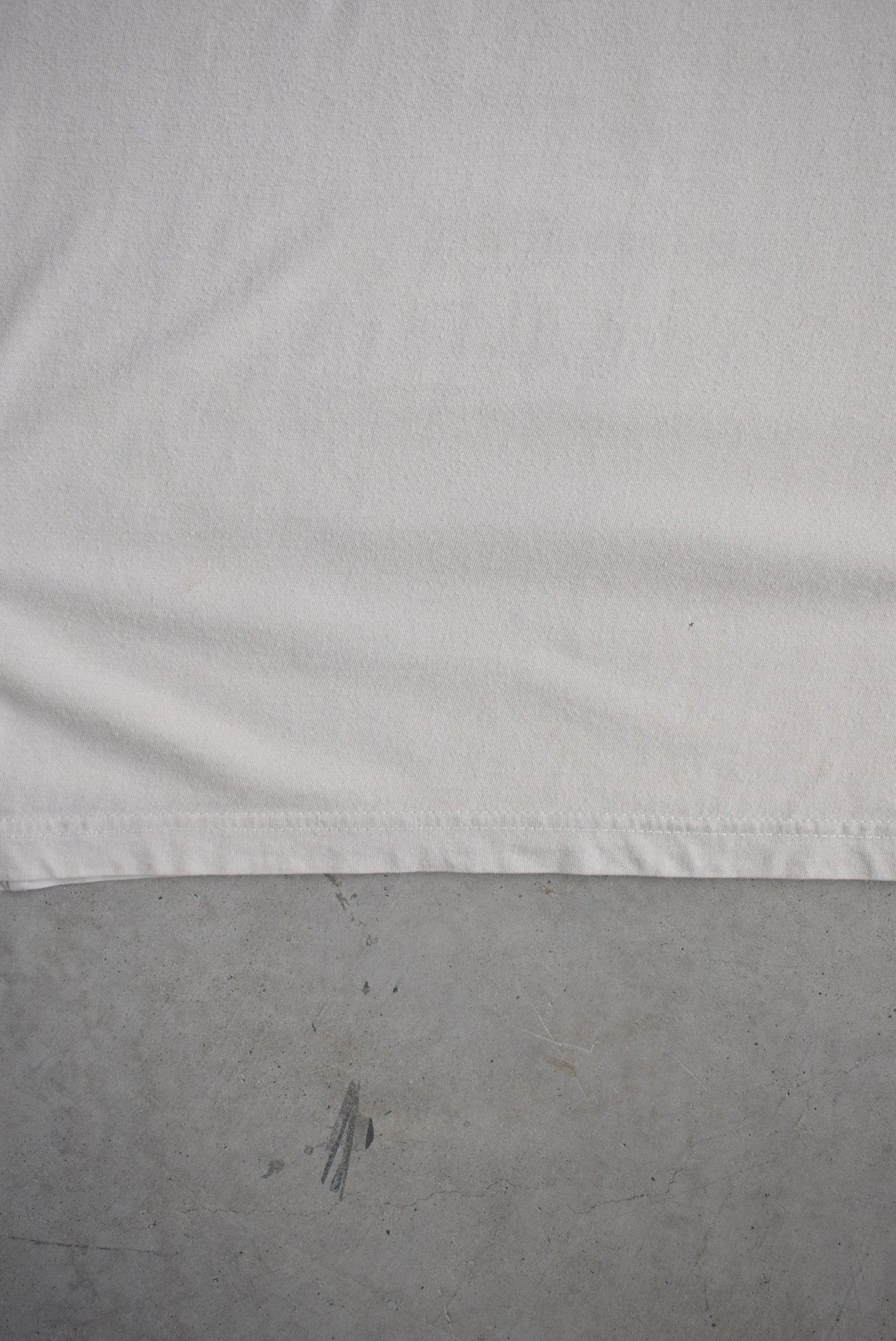 Umbro Cream Spellout Tee — 2000s (L) - Retrospective Store