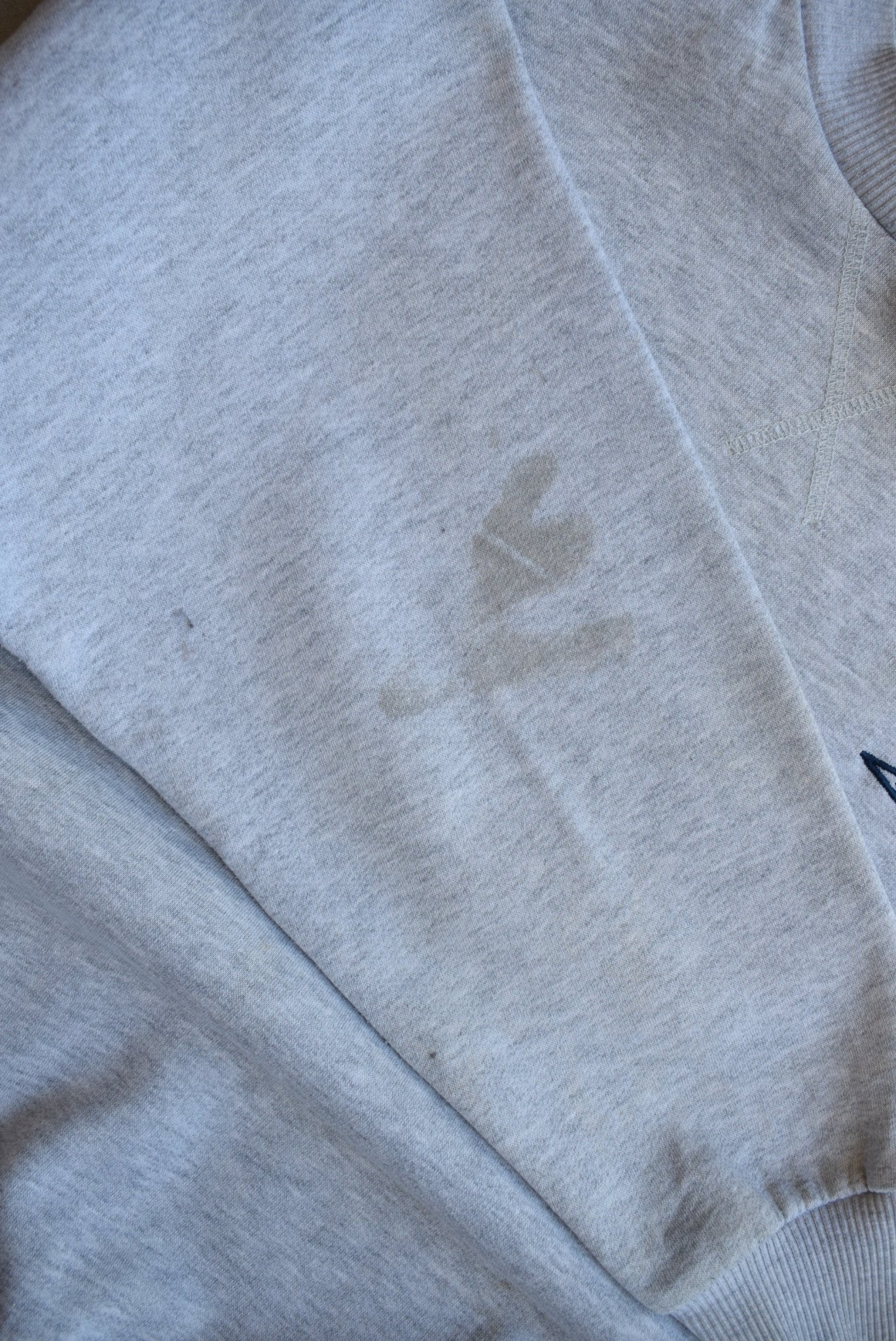 Umbro Grey Embroidered Logo Crewneck — 2000s (M) - Retrospective Store