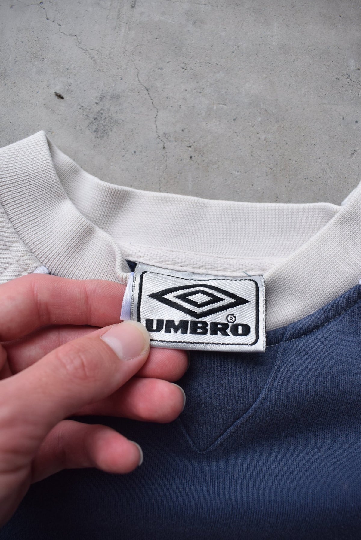 Umbro Navy & Cream Embroidered Spellout Crewneck — 1990s (M) - Retrospective Store