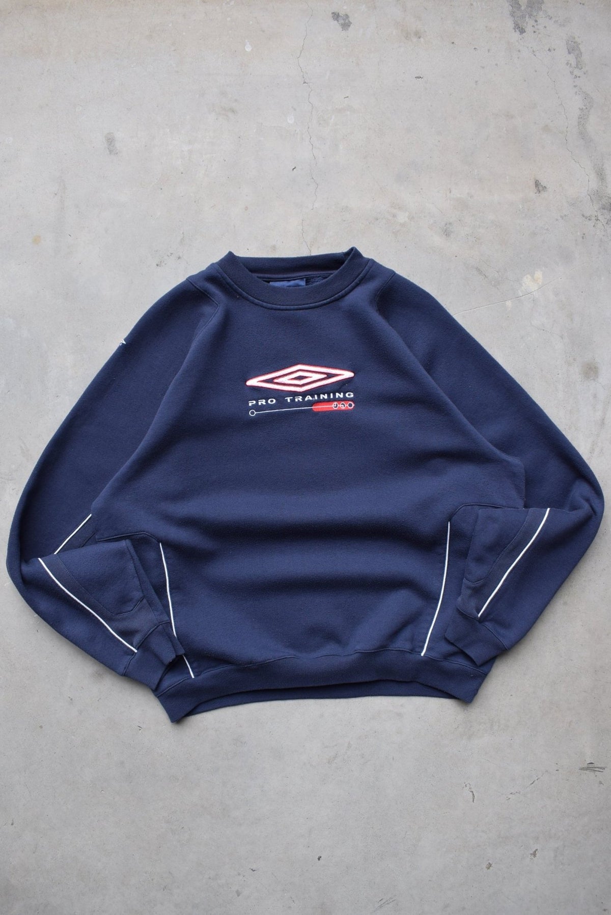 Umbro Pro-Training Navy Embroidered Spellout Crewneck — 2000s (L) - Retrospective Store