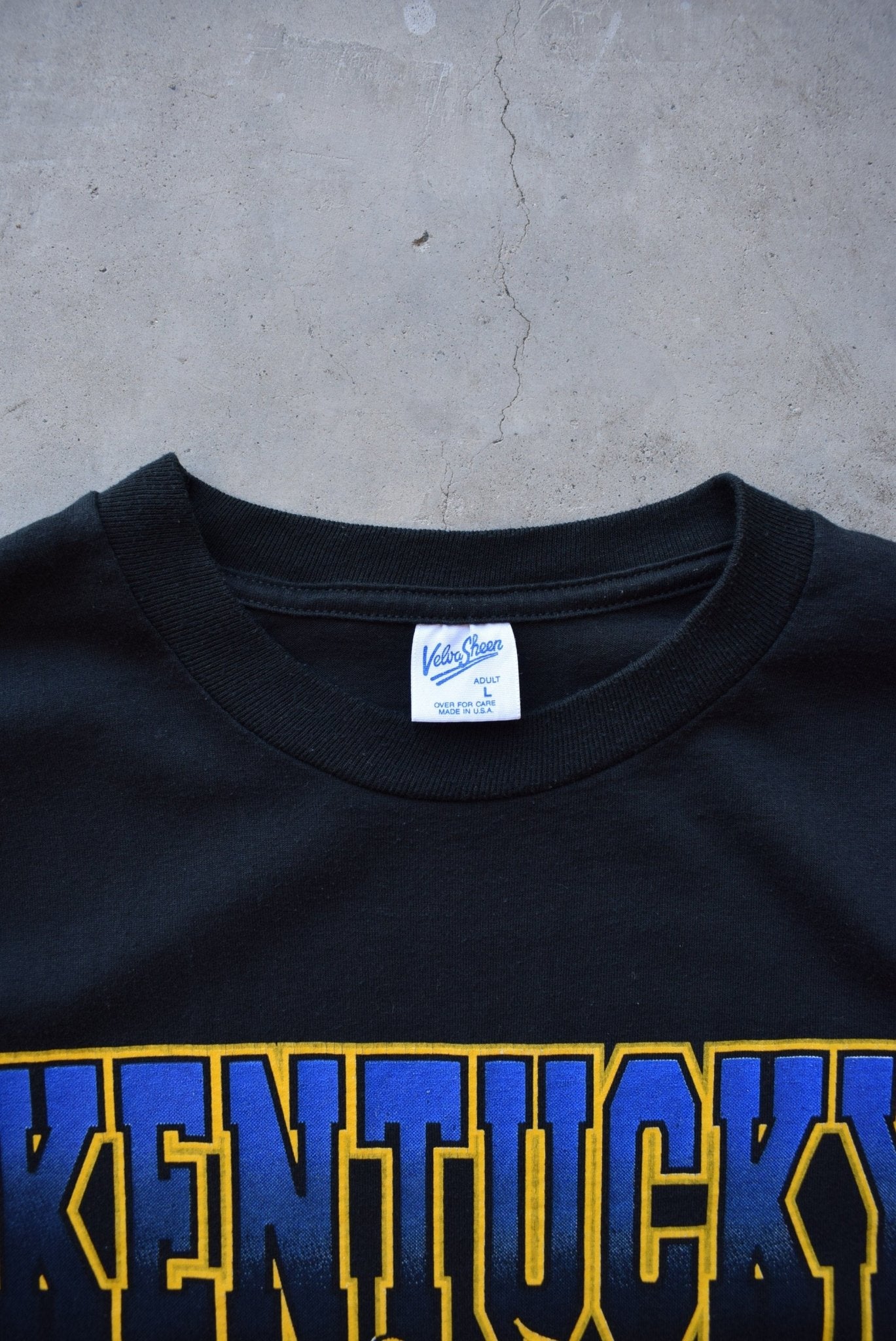 University of Kentucky Wildcats Champions Black Graphic Tee — 1996 (M/L) - Retrospective Store