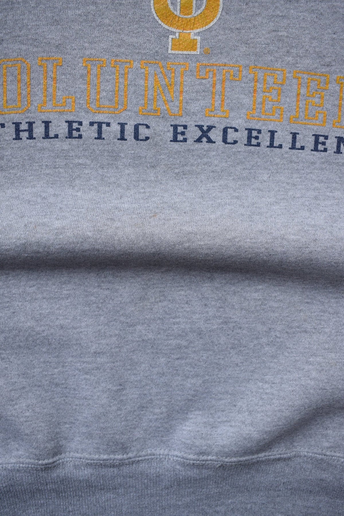 University of Tennessee Grey Graphic Crewneck — 1990s (M) - Retrospective Store