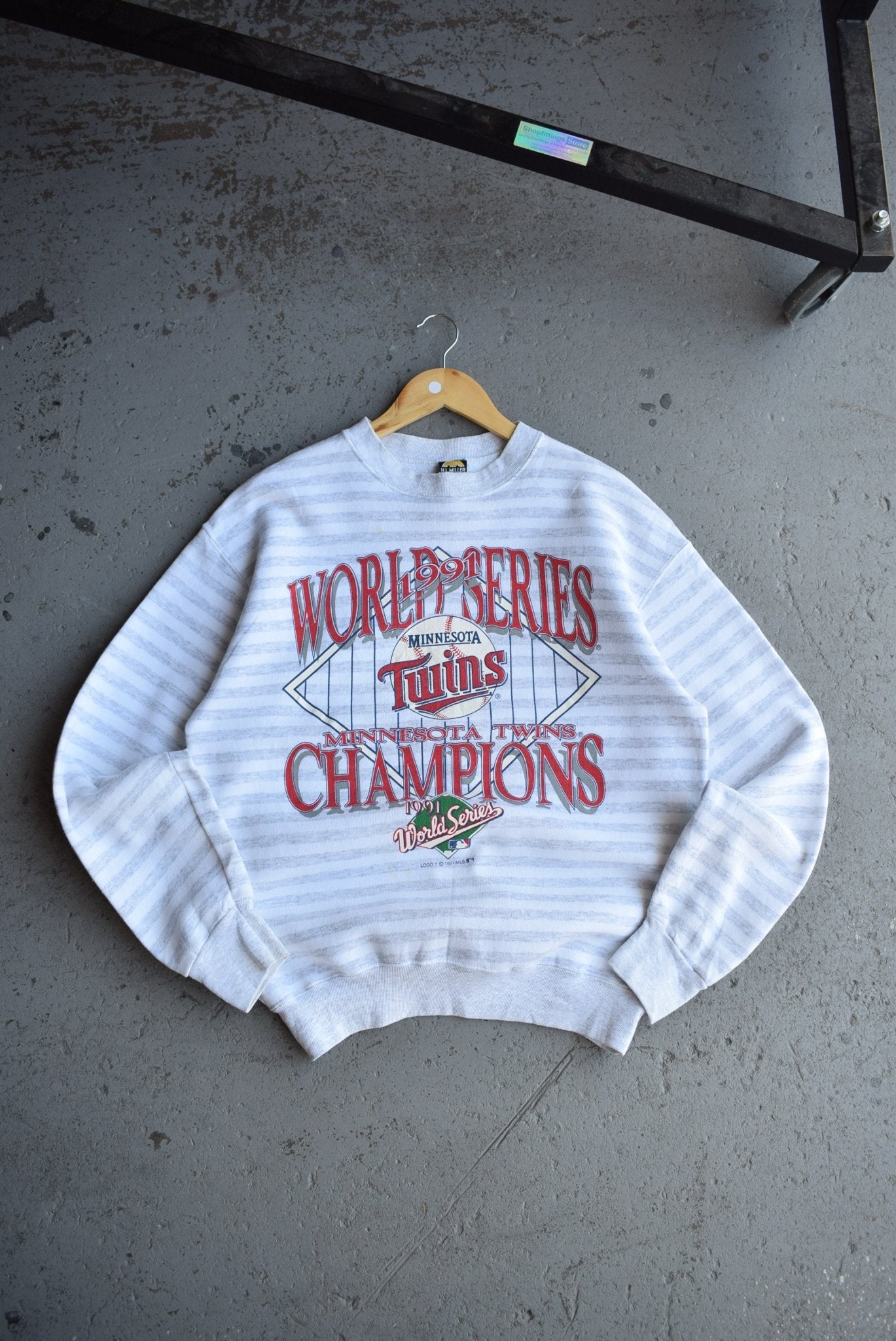 Vintage 1991 MLB Minnesota Twins World Series Champions Crewneck (M/L) - Retrospective Store