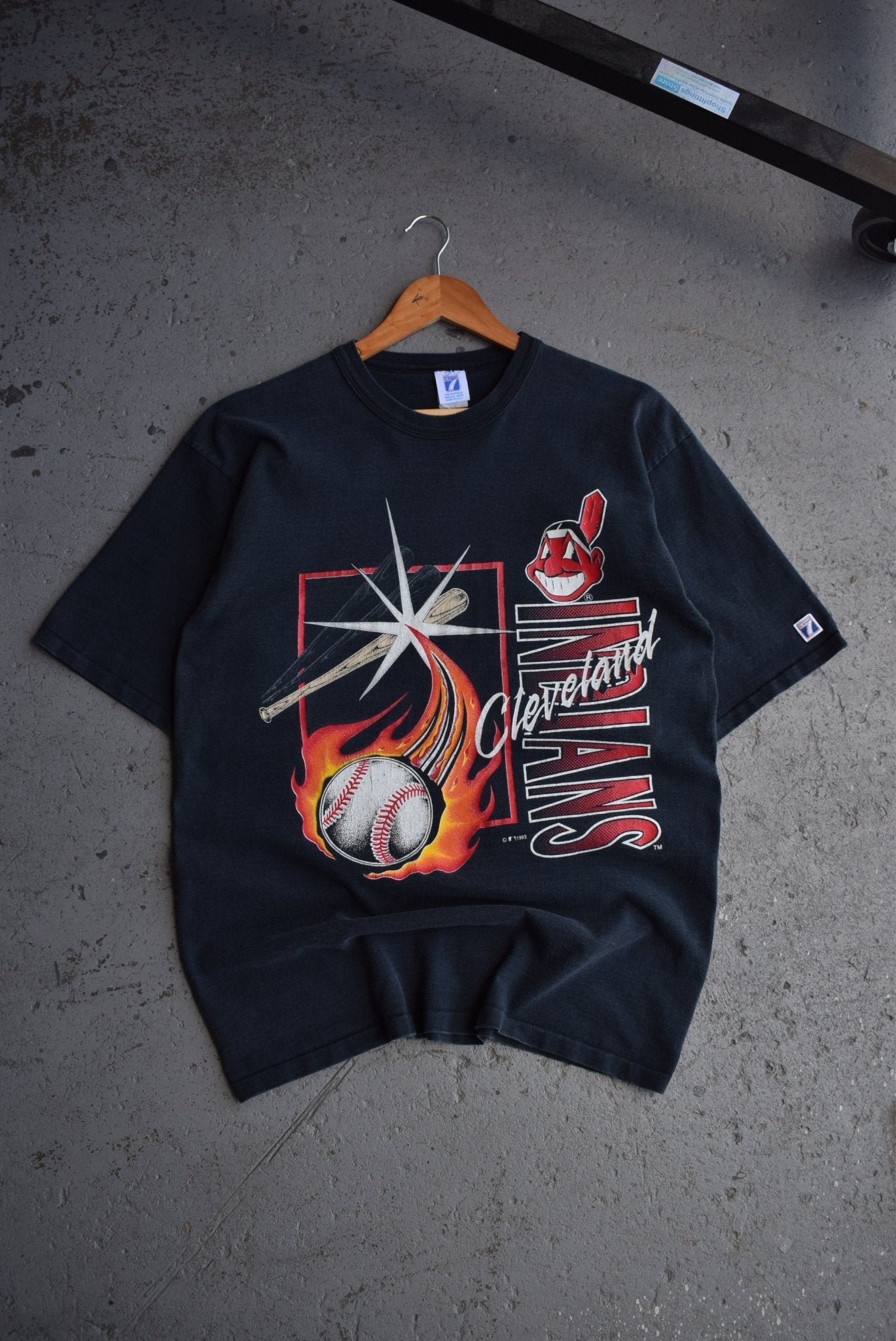 Vintage 1993 MLB Cleveland Indians Tee (M/L) - Retrospective Store