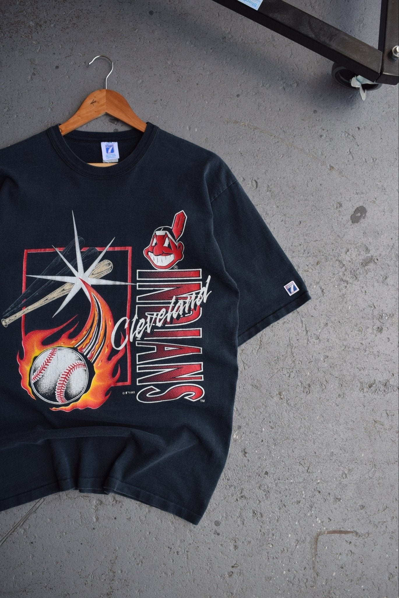 Vintage 1993 MLB Cleveland Indians Tee (M/L) - Retrospective Store