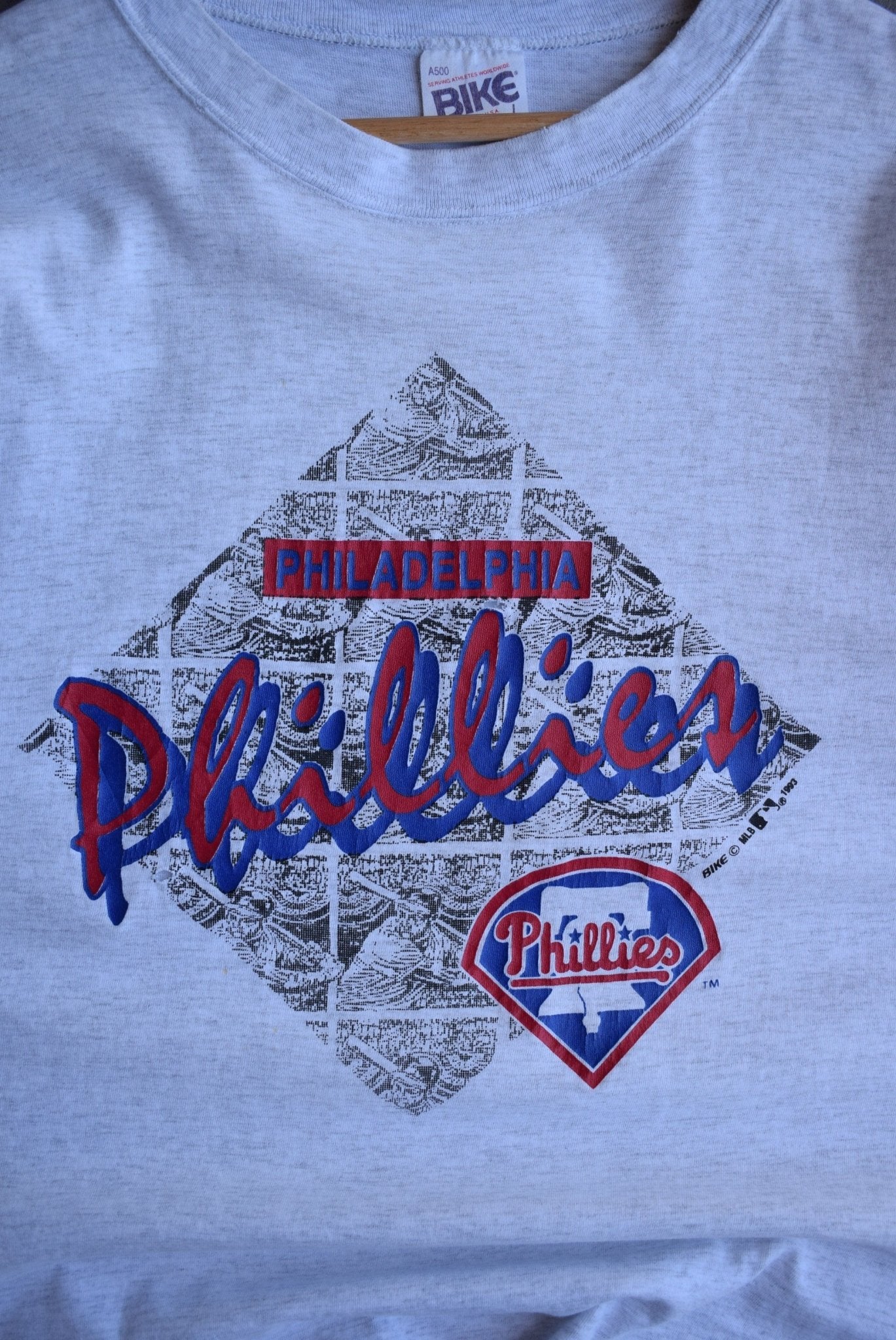 Vintage 1993 MLB Philadelphia Phillies Tee (M/L) - Retrospective Store