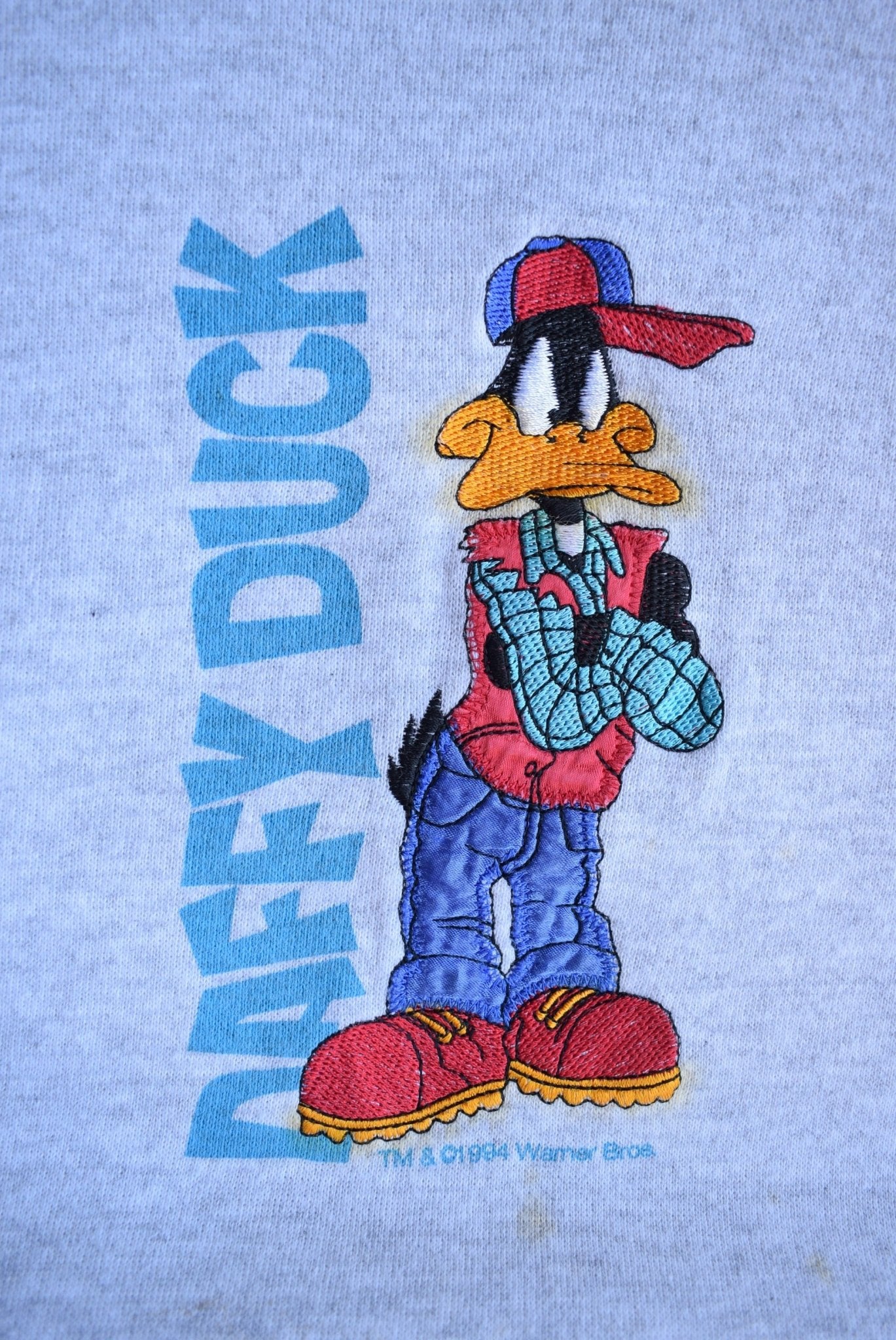 Vintage 1994 Warner Bros. Daffy Duck Embroidered Crewneck (M) - Retrospective Store