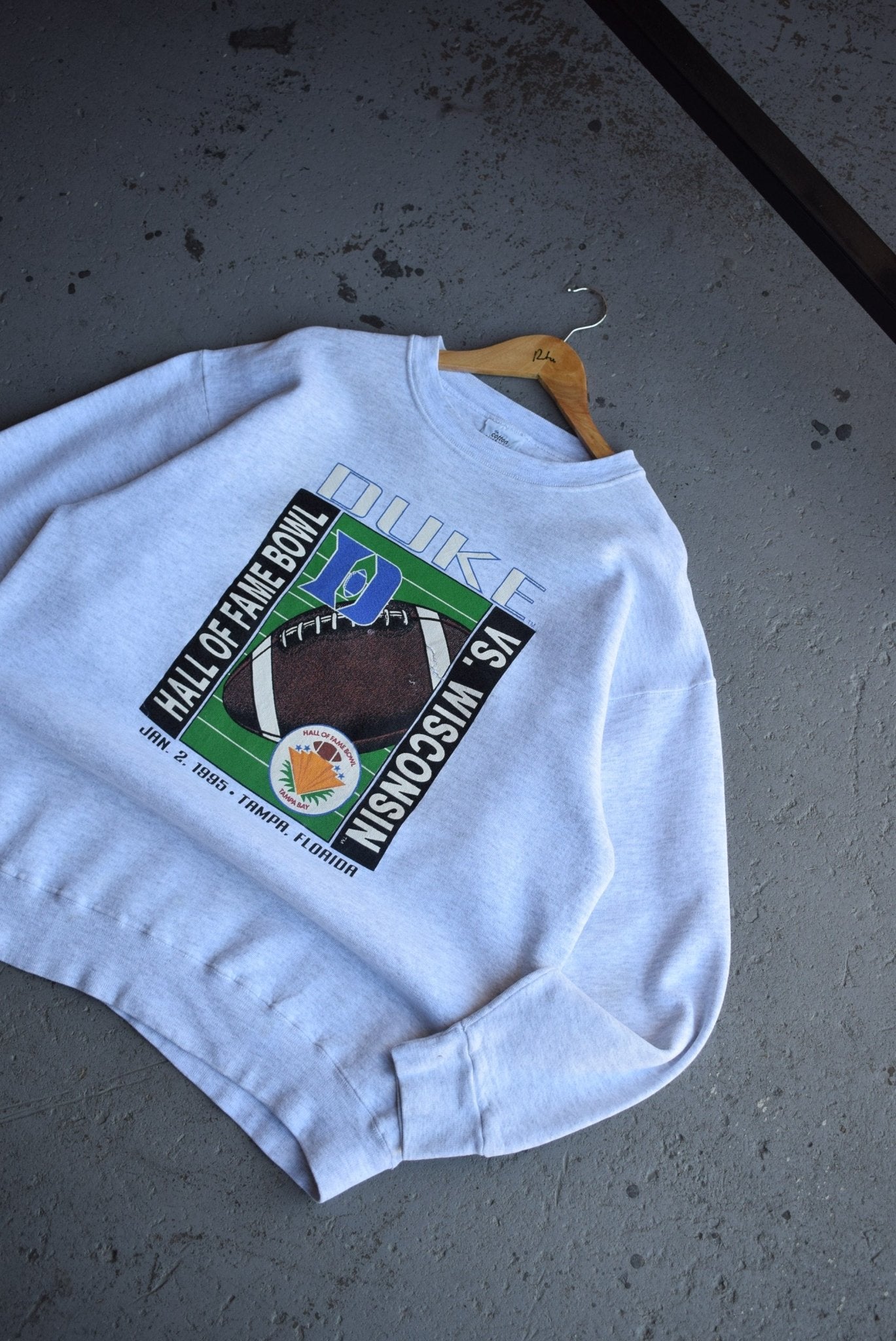 Vintage 1995 Duke University vs University of Wisconsin Crewneck (L/XL) - Retrospective Store