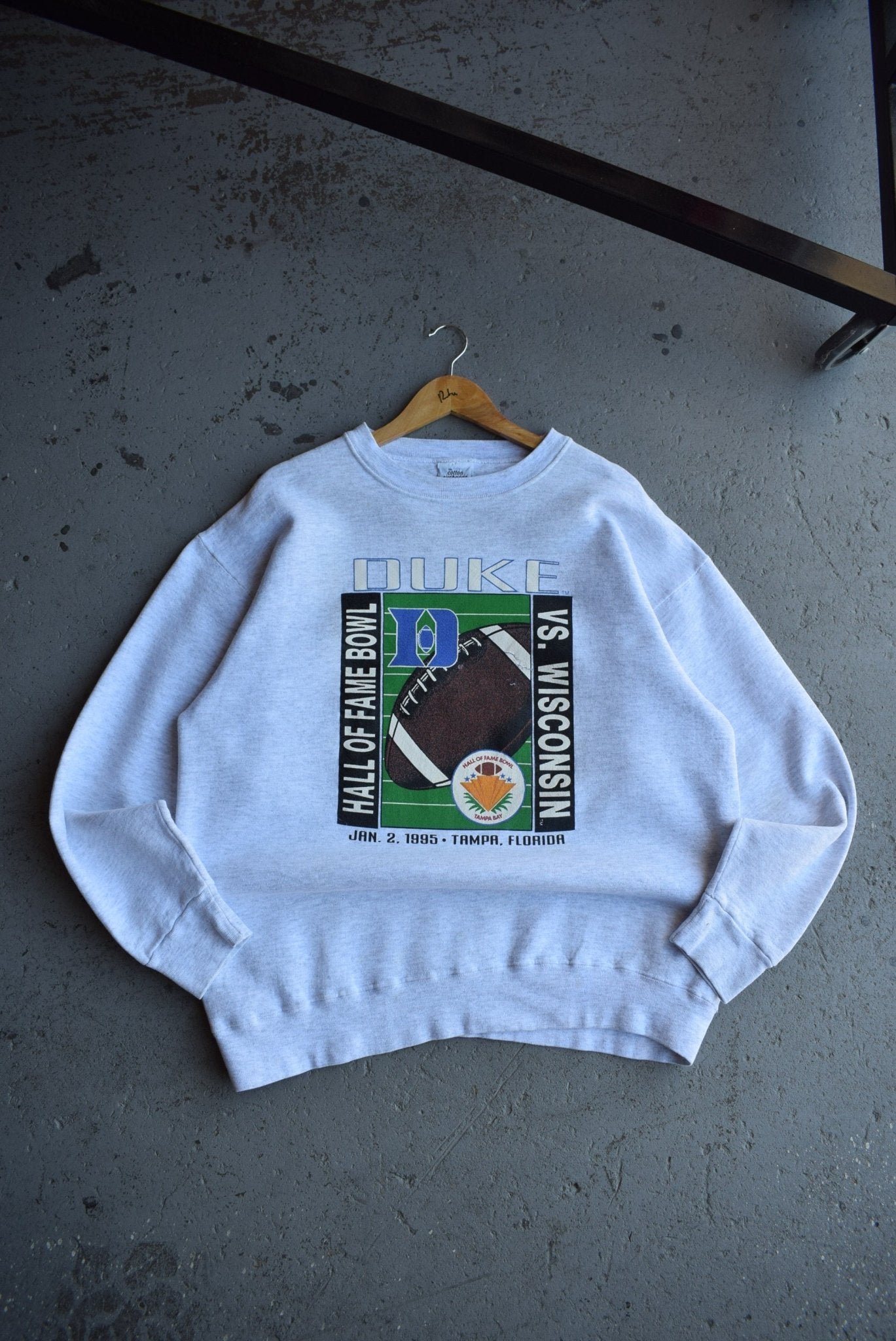 Vintage 1995 Duke University vs University of Wisconsin Crewneck (L/XL) - Retrospective Store