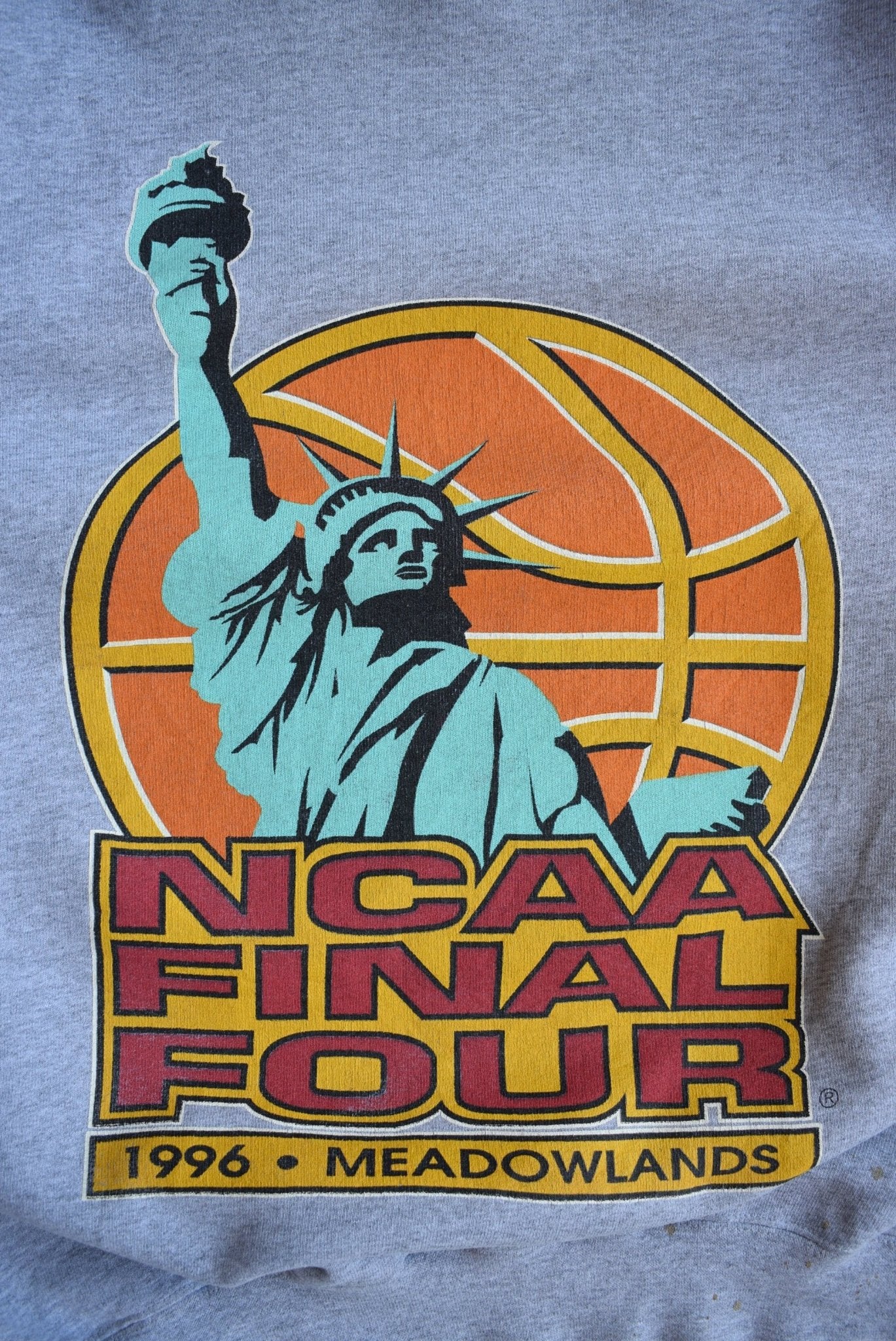 Vintage 1996 Starter NCAA Final Four Basketball Crewneck (XL) - Retrospective Store