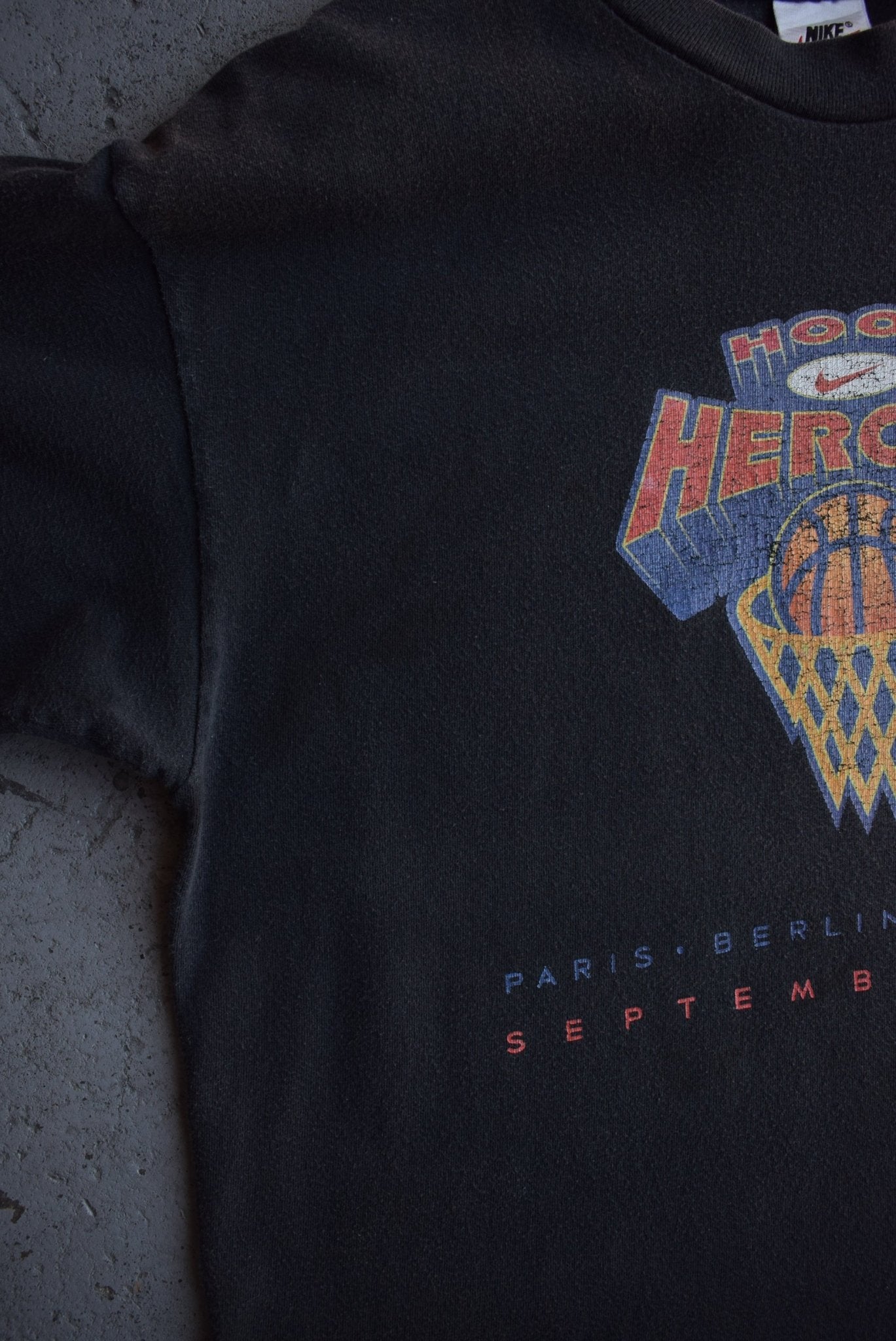 Vintage 1997 Nike Hoop Heroes Tee (S) - Retrospective Store