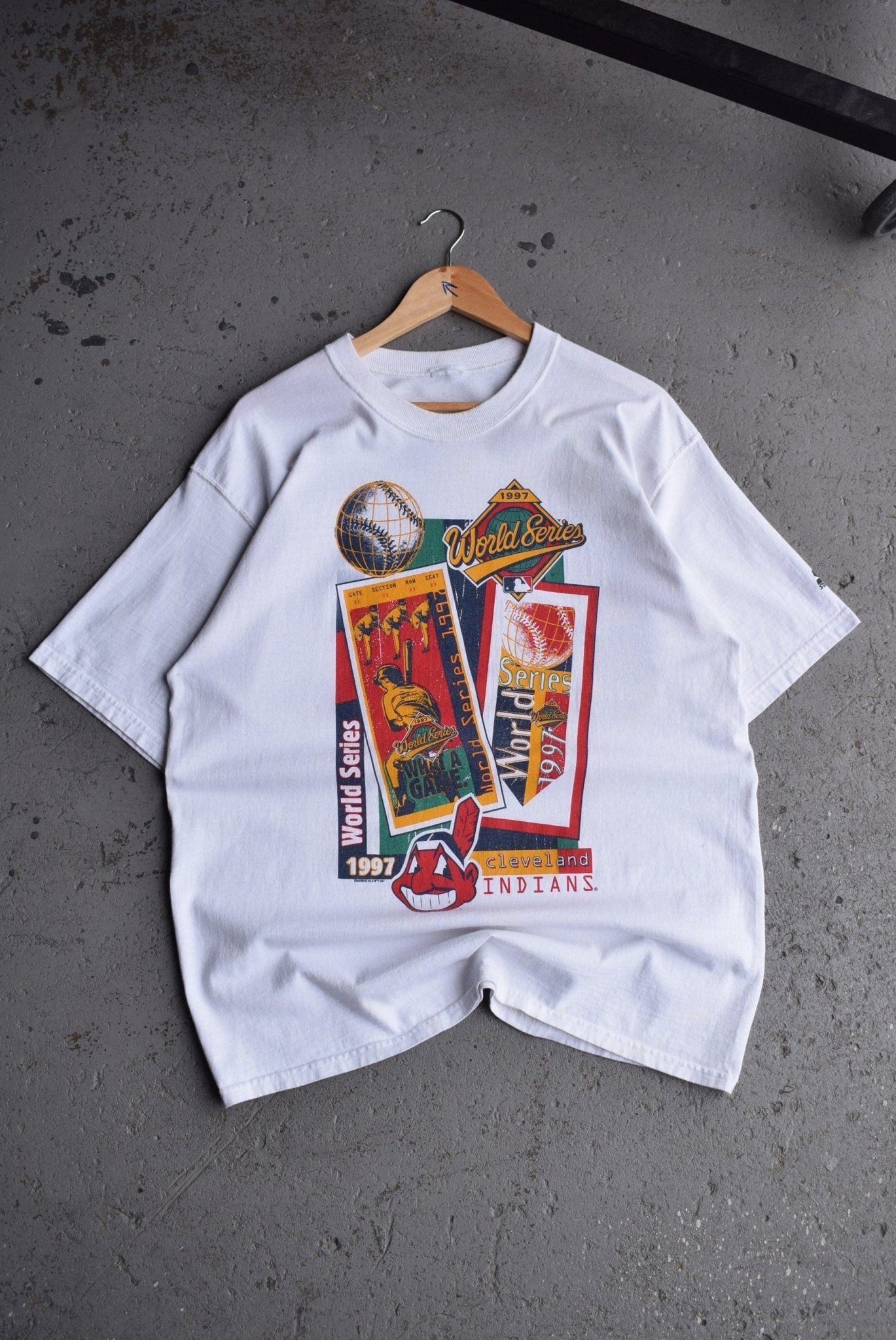 Vintage 1997 Starter x MLB Cleveland Indians World Series Tee (L) - Retrospective Store