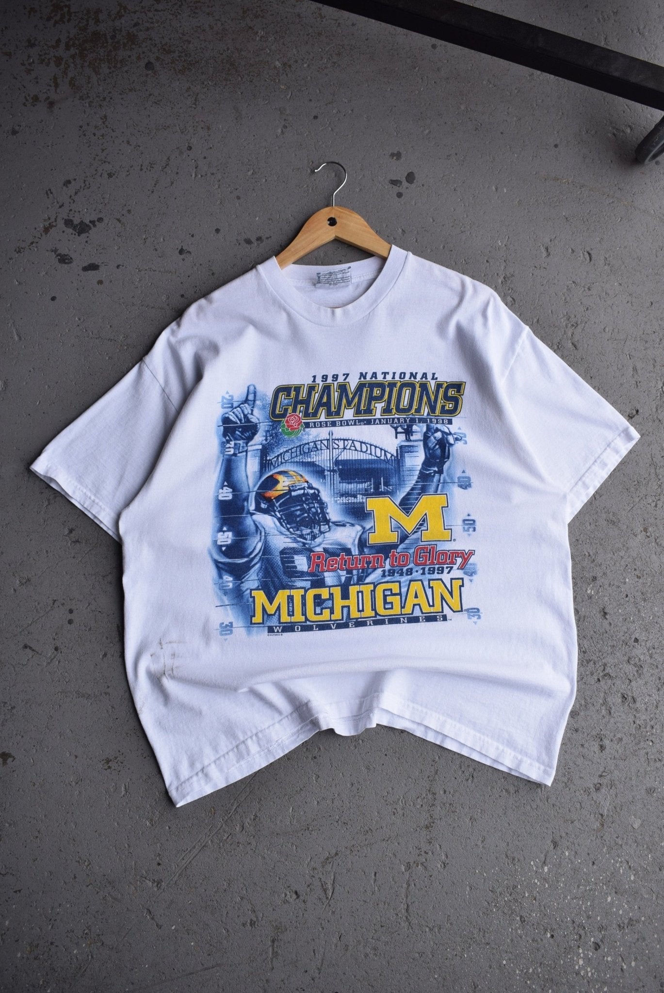 Vintage 1997 University of Michigan National Champions Tee (L/XL) - Retrospective Store
