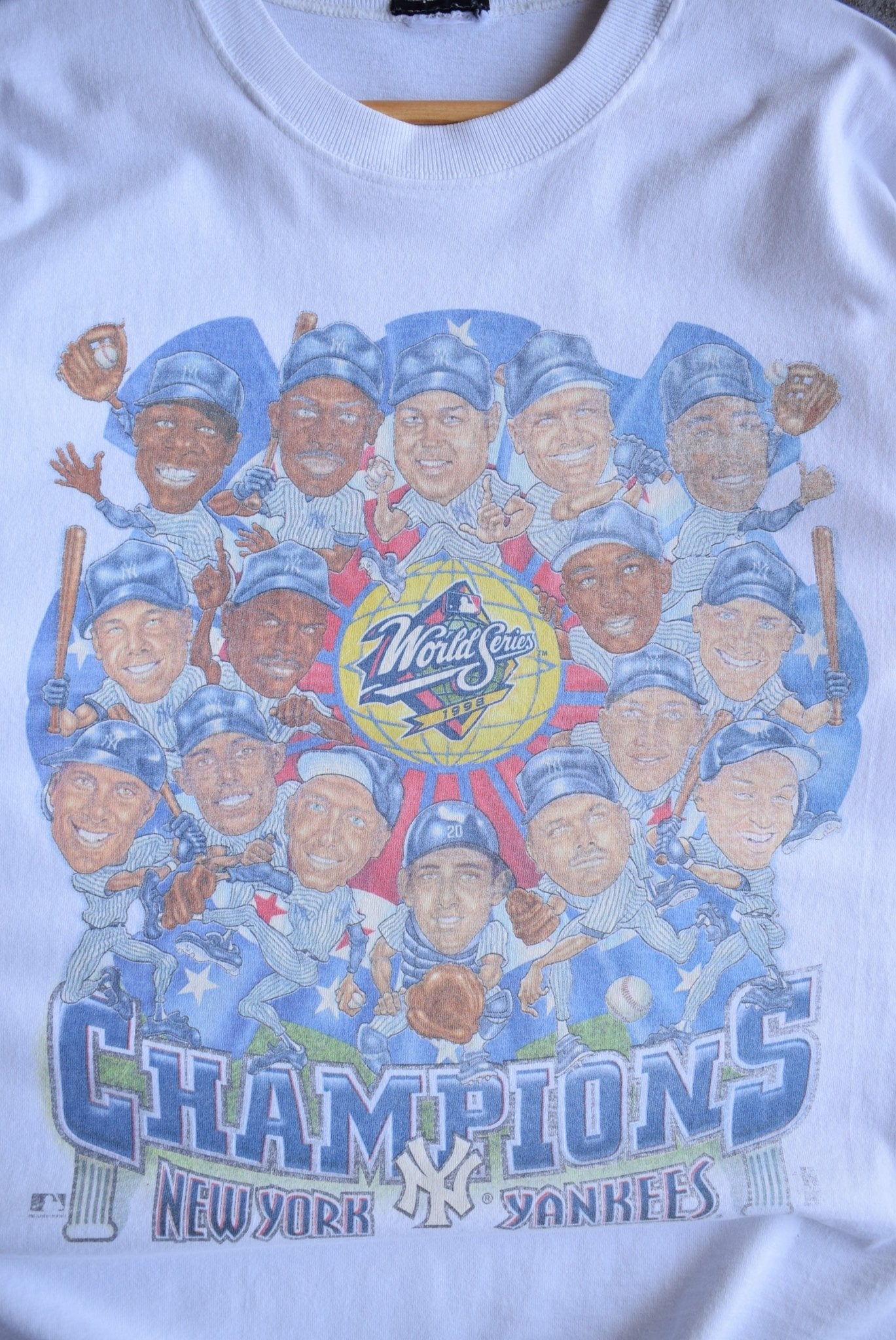 Vintage 1998 MLB New York Yankees World Series Champions Tee (S/M) - Retrospective Store