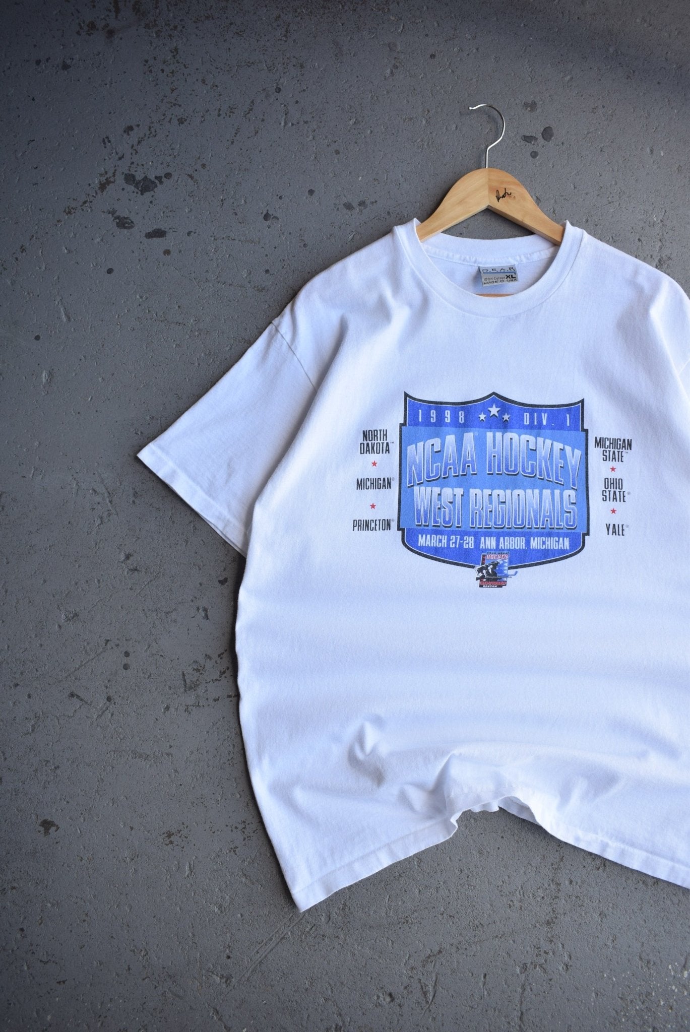 Vintage 1998 NCAA Hockey Championship Tee (L) - Retrospective Store