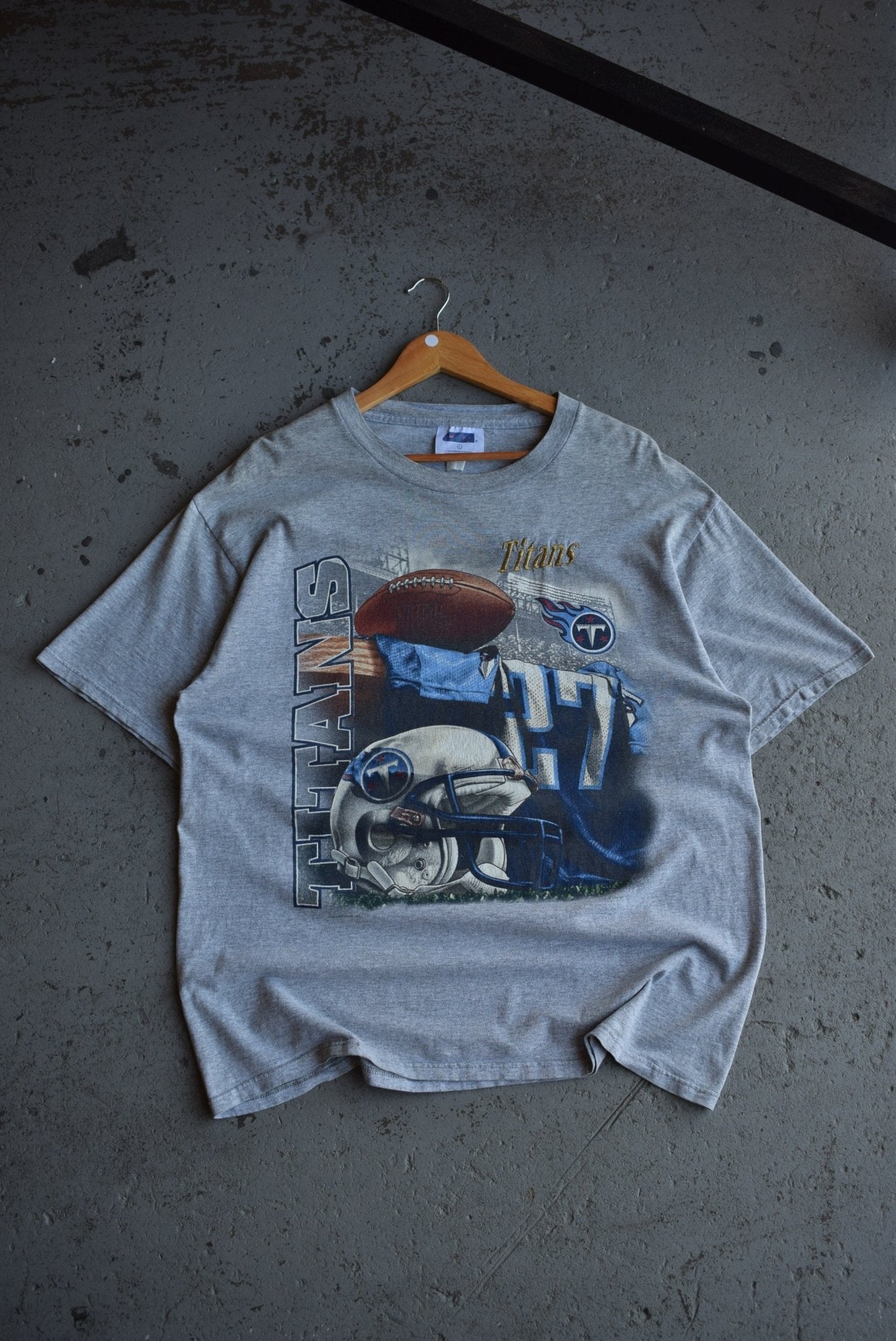 Vintage 1999 NFL Tennessee Titans Tee (XL) - Retrospective Store