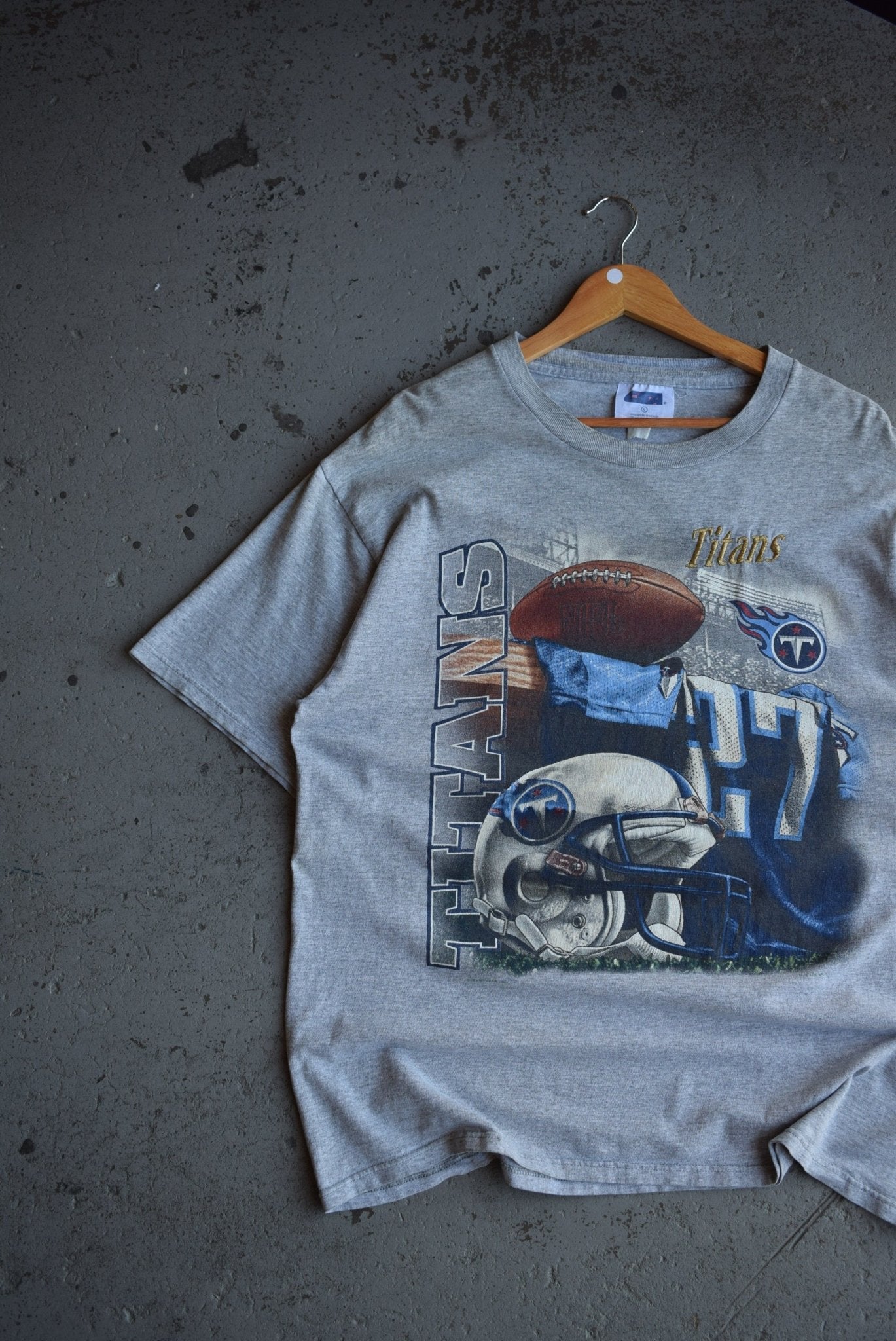 Vintage 1999 NFL Tennessee Titans Tee (XL) - Retrospective Store