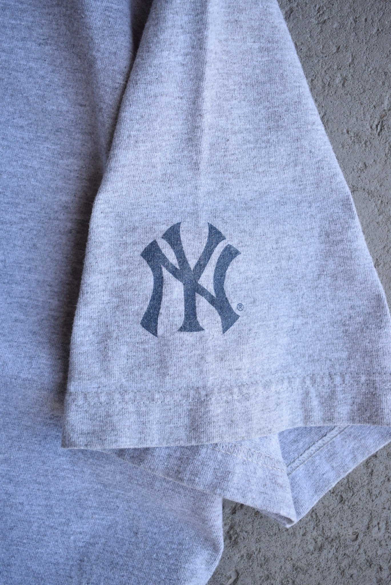 Vintage 2002 Nike x MLB New York Yankees Tee (XL) - Retrospective Store