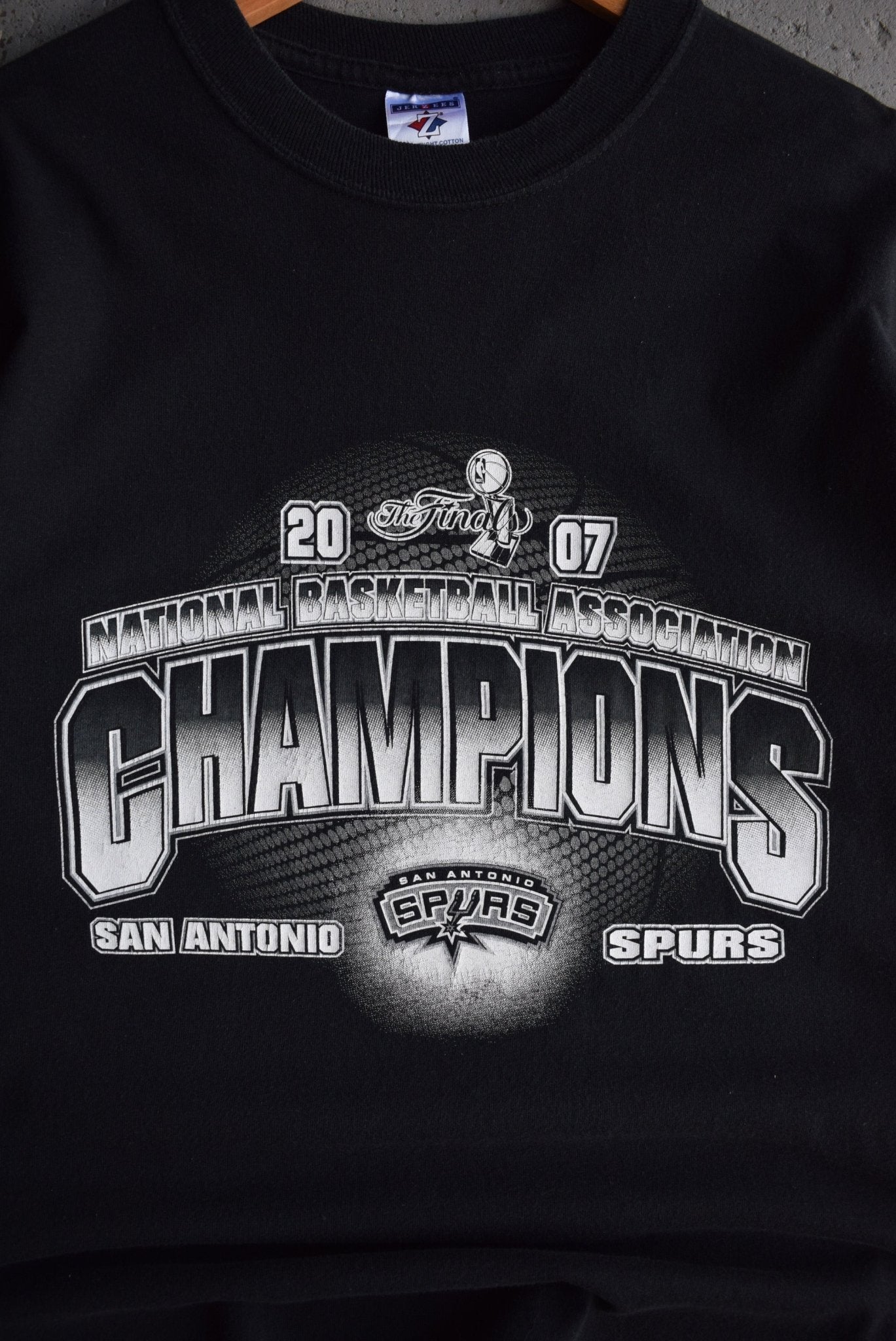 Vintage 2007 NBA San Antonio Spurs Champions Tee (M) - Retrospective Store