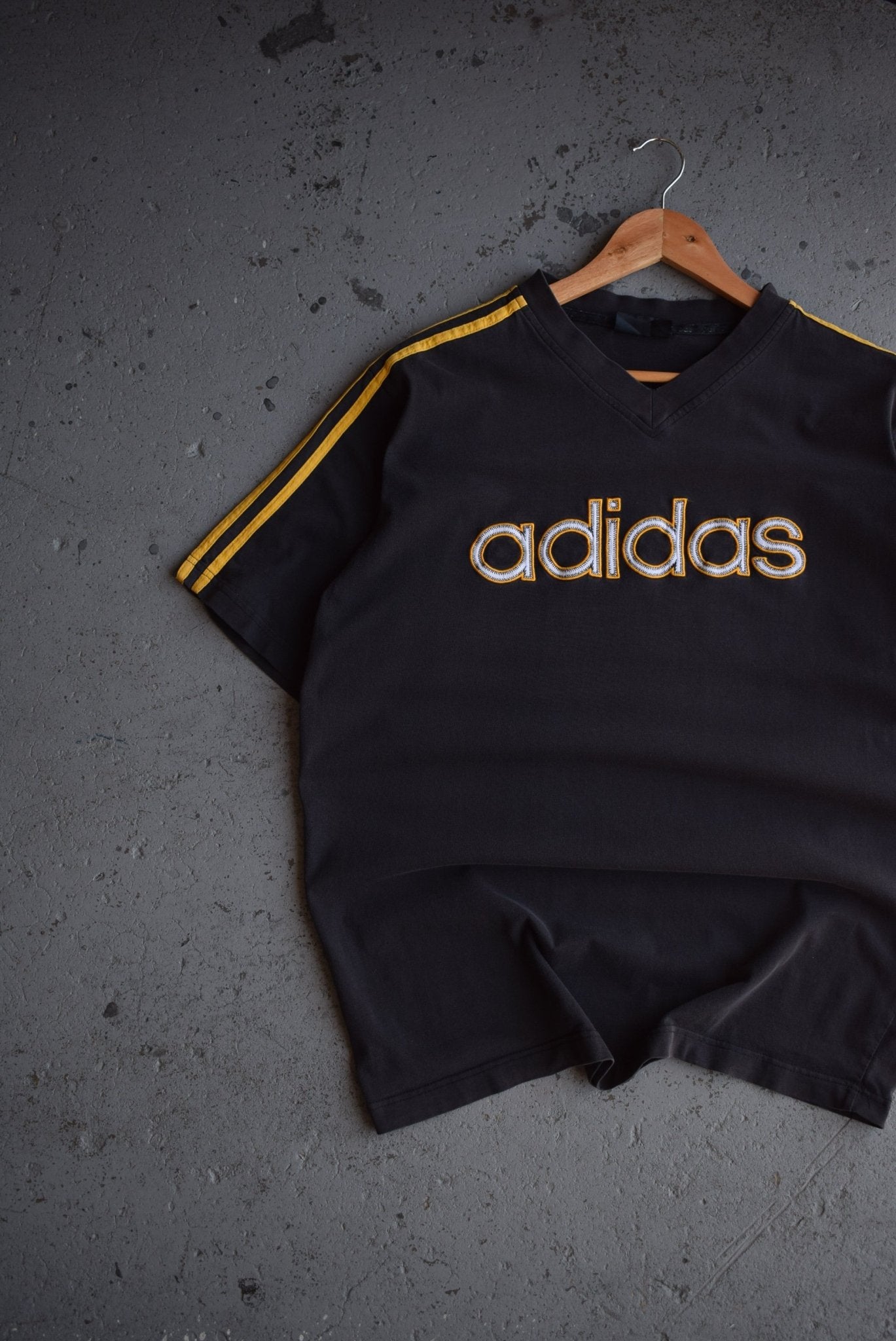 Vintage 90s Adidas Embroidered Spellout Tee (M/L) - Retrospective Store