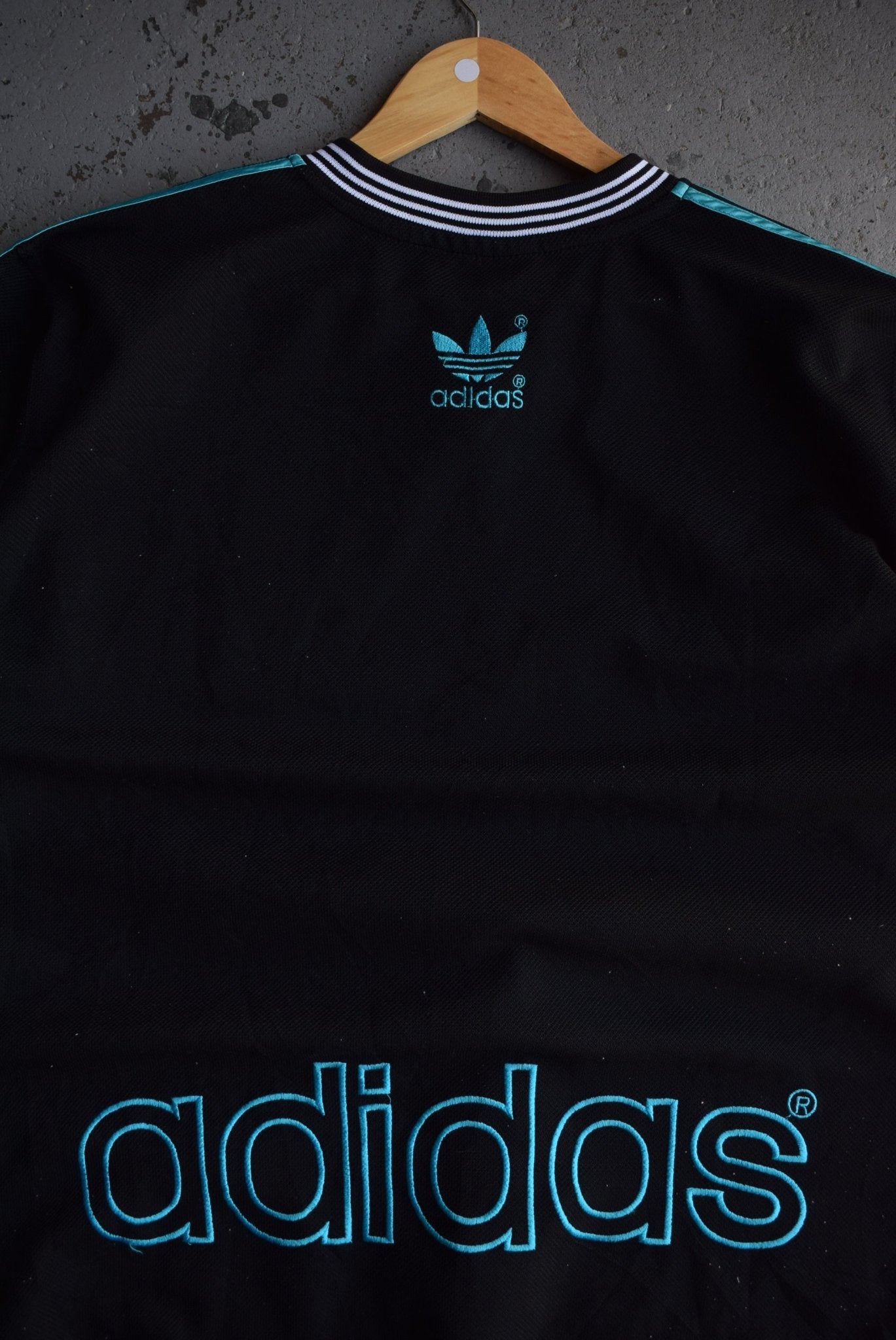 Vintage 90s Adidas Originals Spellout Embroidered Tee (L/XL) - Retrospective Store