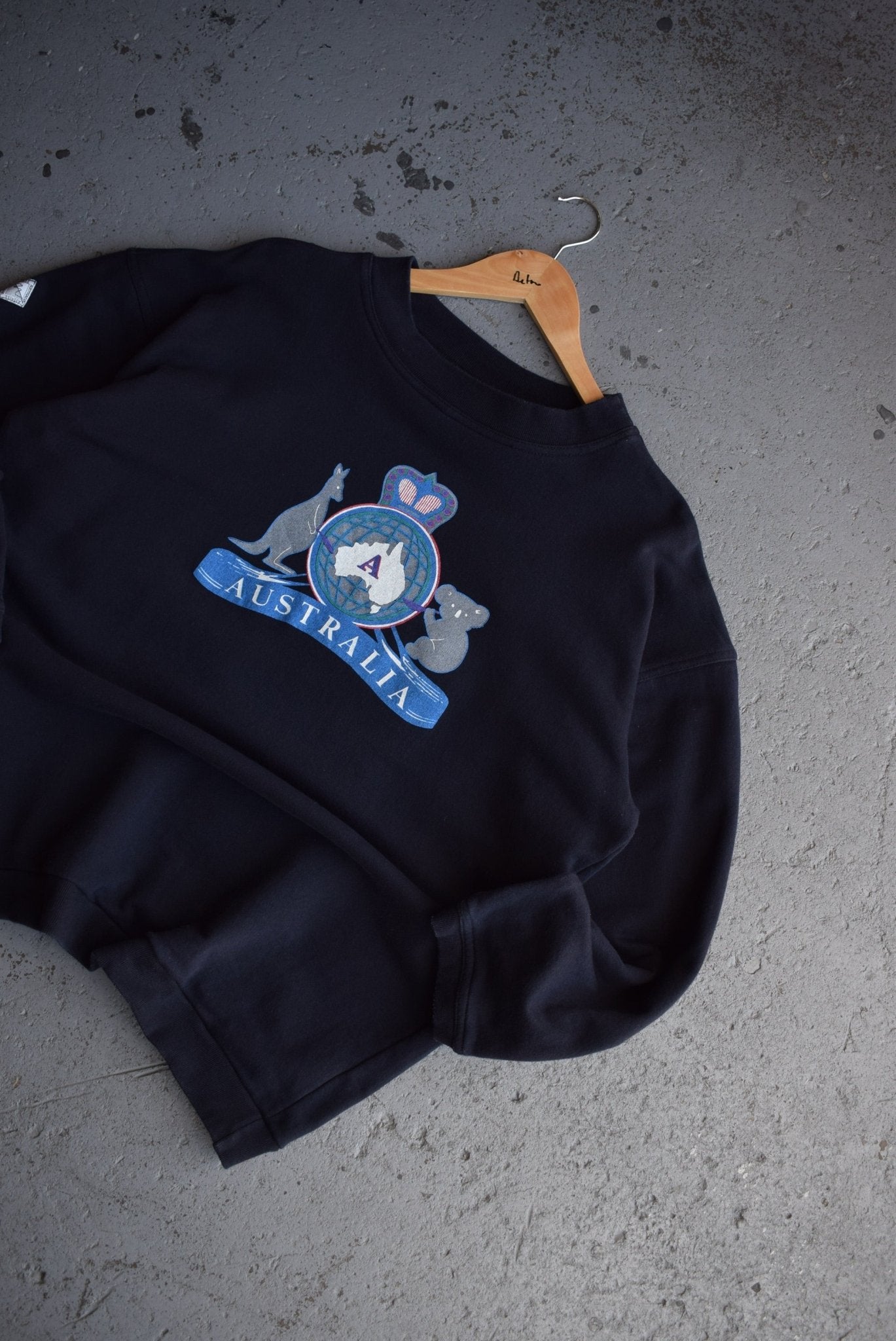 Vintage 90s Australia Graphic Crewneck (L) - Retrospective Store