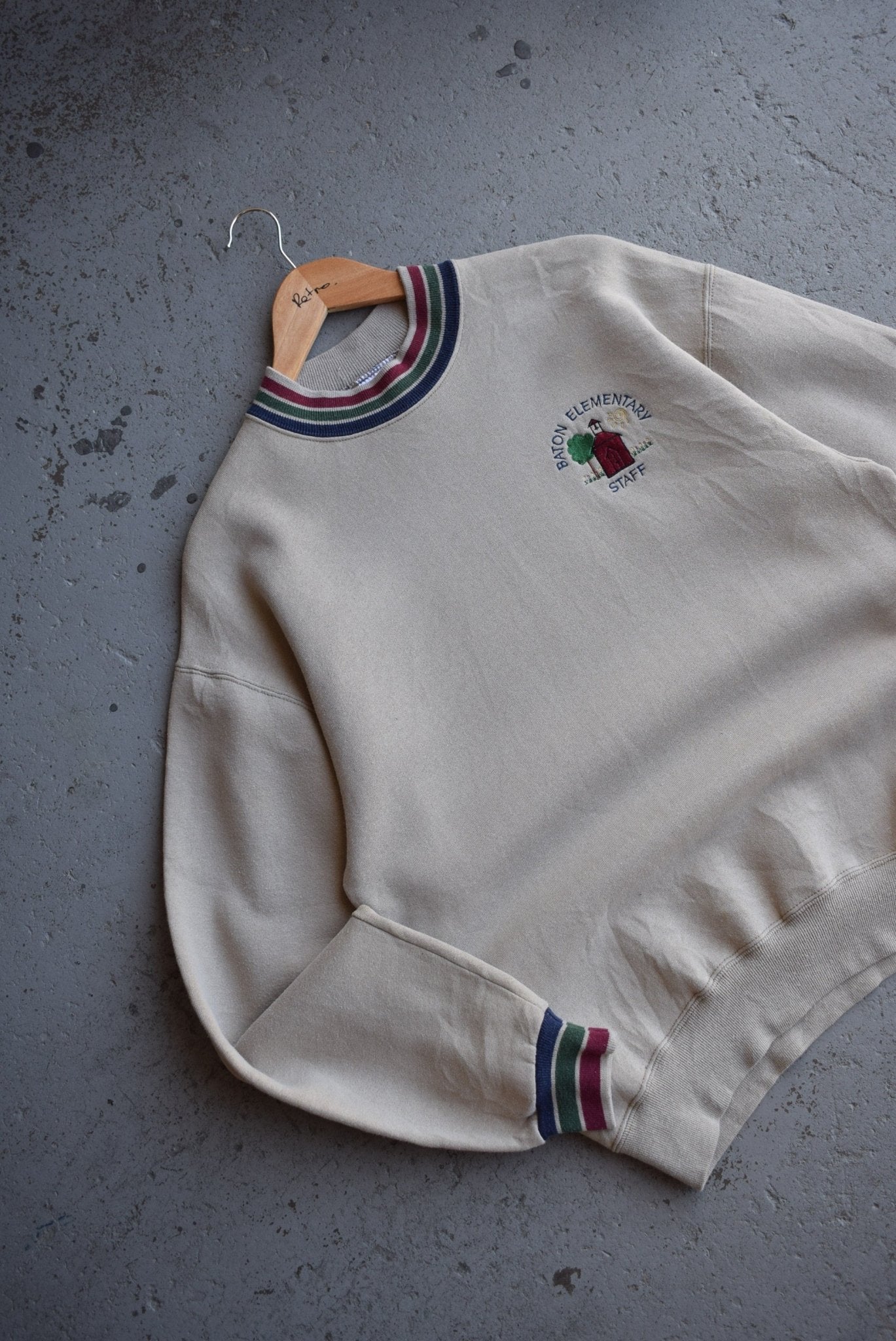 Vintage 90s Baton Elementary Staff Embroidered Crewneck (M) - Retrospective Store