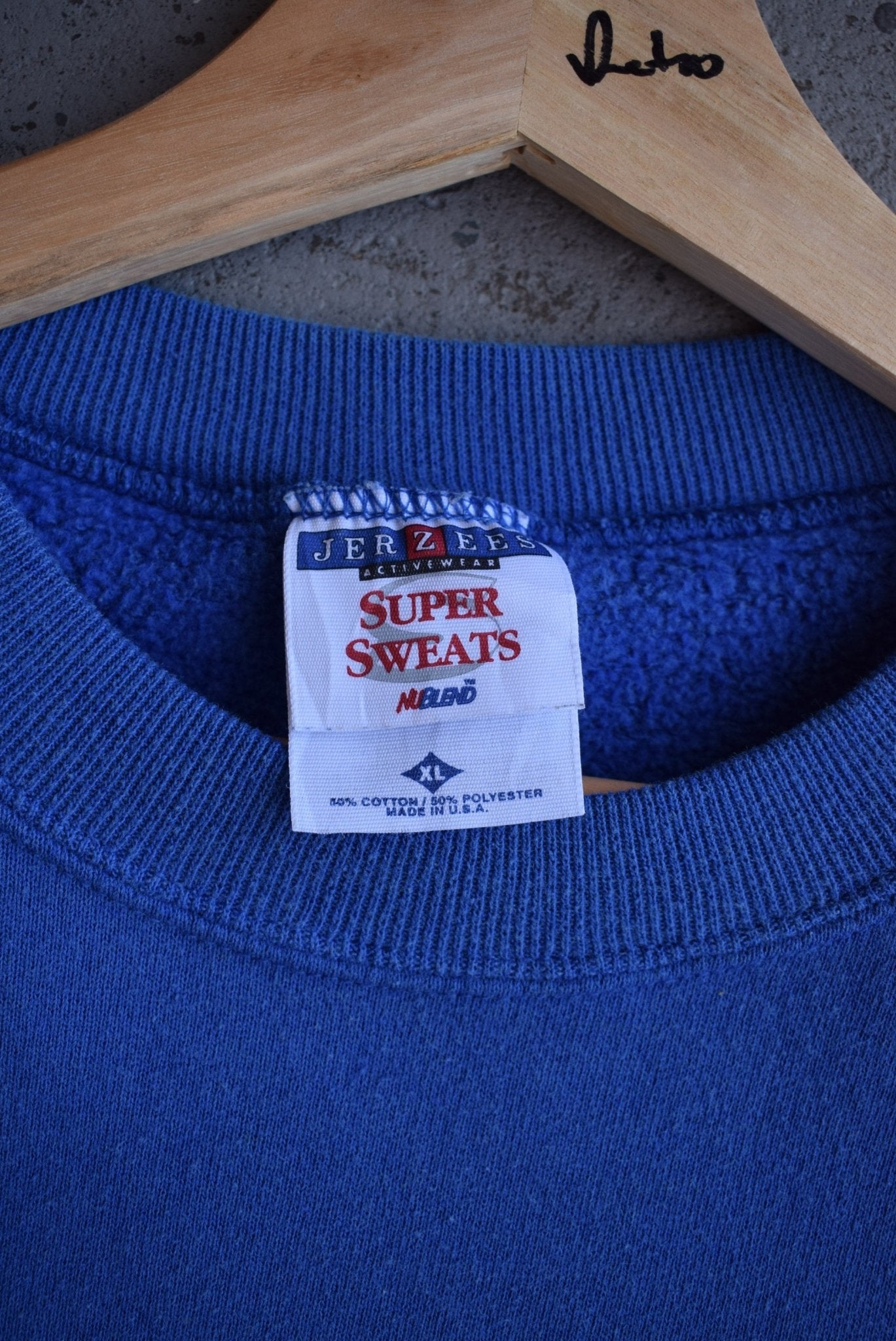 Vintage 90s Drager Basketball Graphic Crewneck (XL) - Retrospective Store