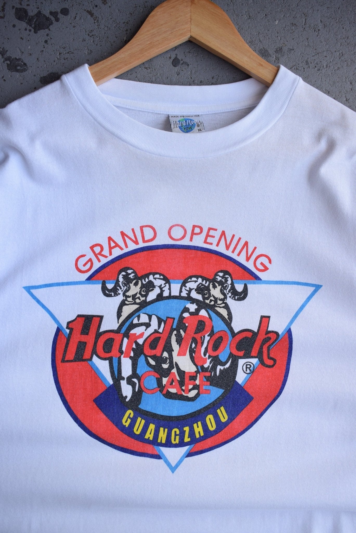 Vintage 90s Hard Rock Cafe Guangzhou Tee (L) - Retrospective Store