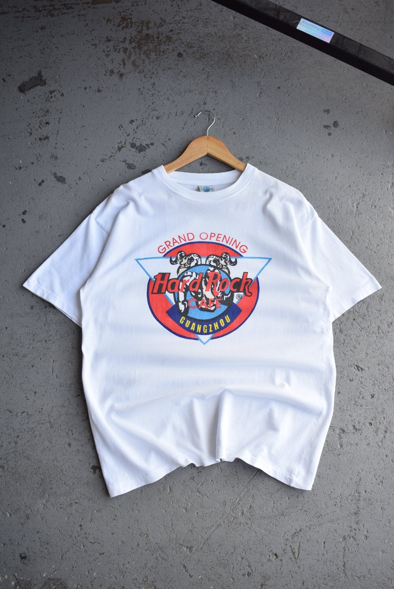 Vintage 90s Hard Rock Cafe Guangzhou Tee (L) - Retrospective Store