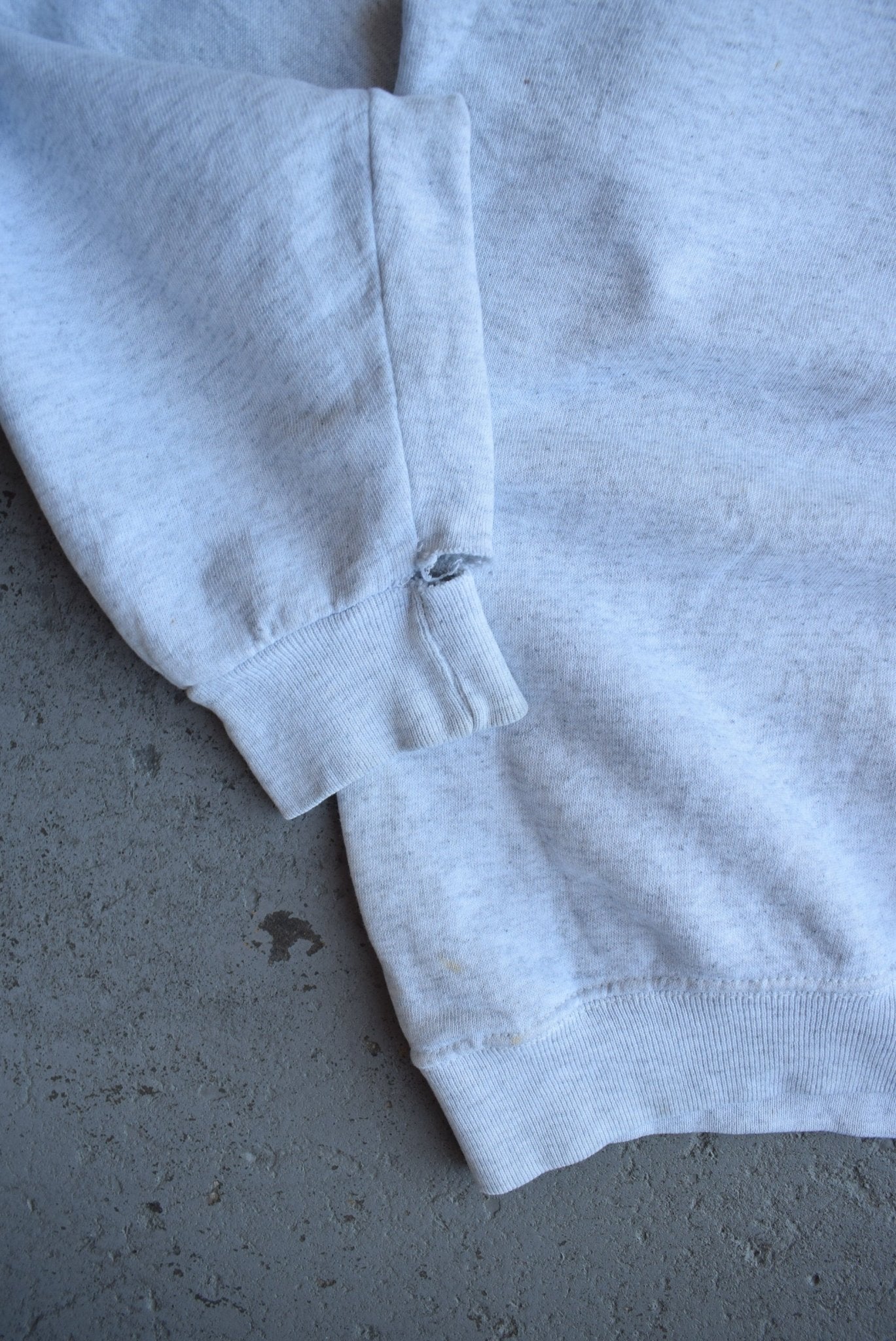 Vintage 90s Hard Rock Cafe Save The Planet Embroidered Crewneck (XL) - Retrospective Store