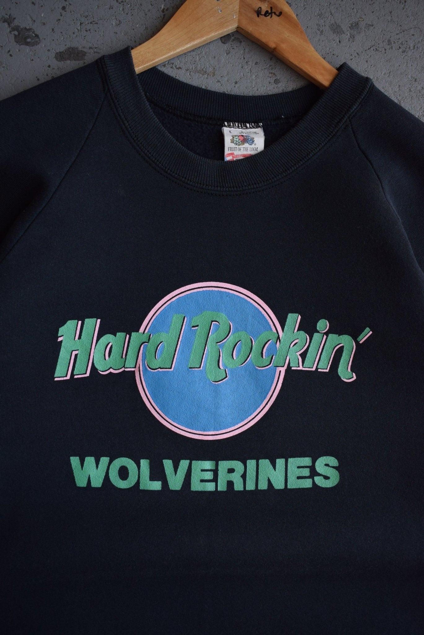 Vintage 90s Hard Rockin' Wolverines Crewneck (M) - Retrospective Store