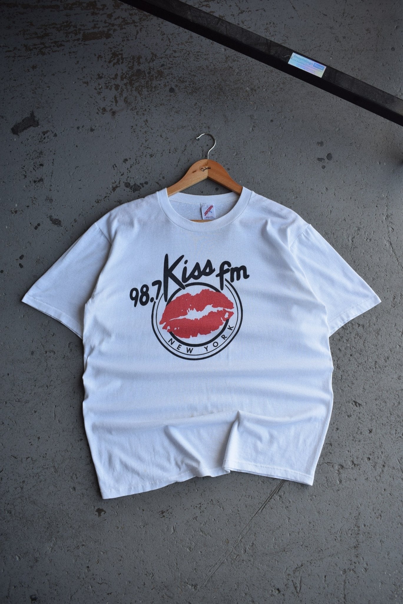 Vintage 90s Kiss FM New York Tee (L) - Retrospective Store