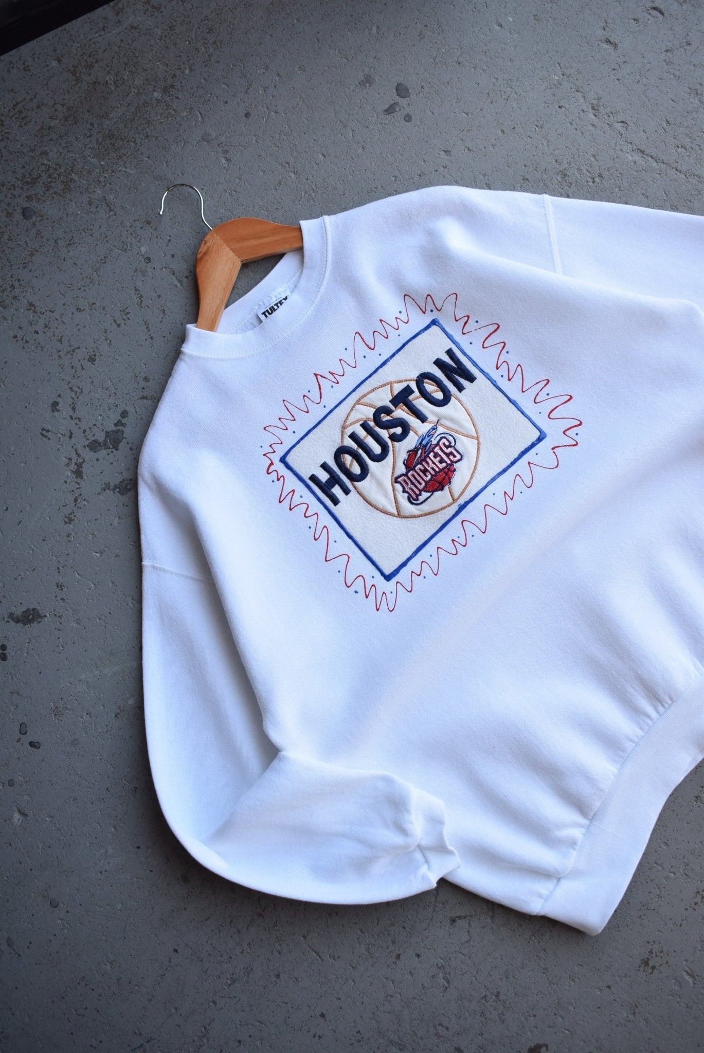Vintage 90s NBA Houston Rockets Embroidered Crewneck (L) - Retrospective Store