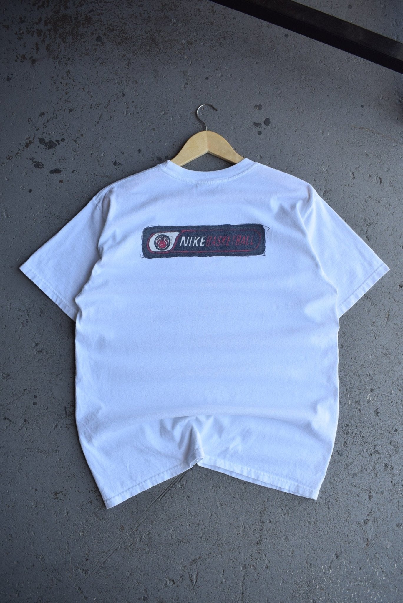 Vintage 90s Nike Basketball Tee (M/L) - Retrospective Store