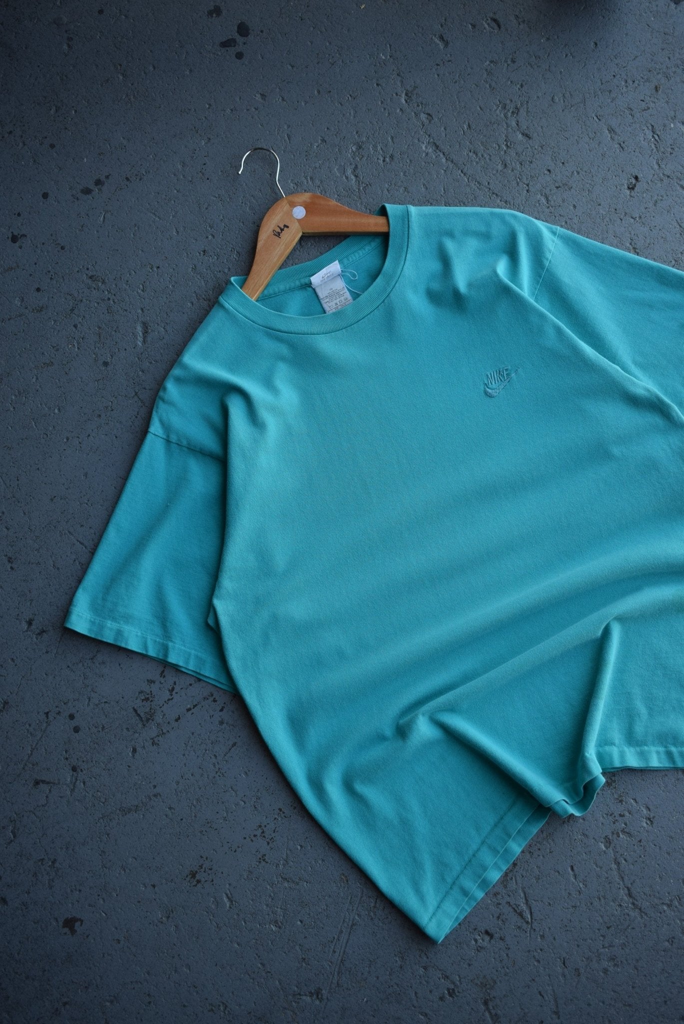 Vintage 90s Nike Classic Logo Embroidered Tee (M) - Retrospective Store