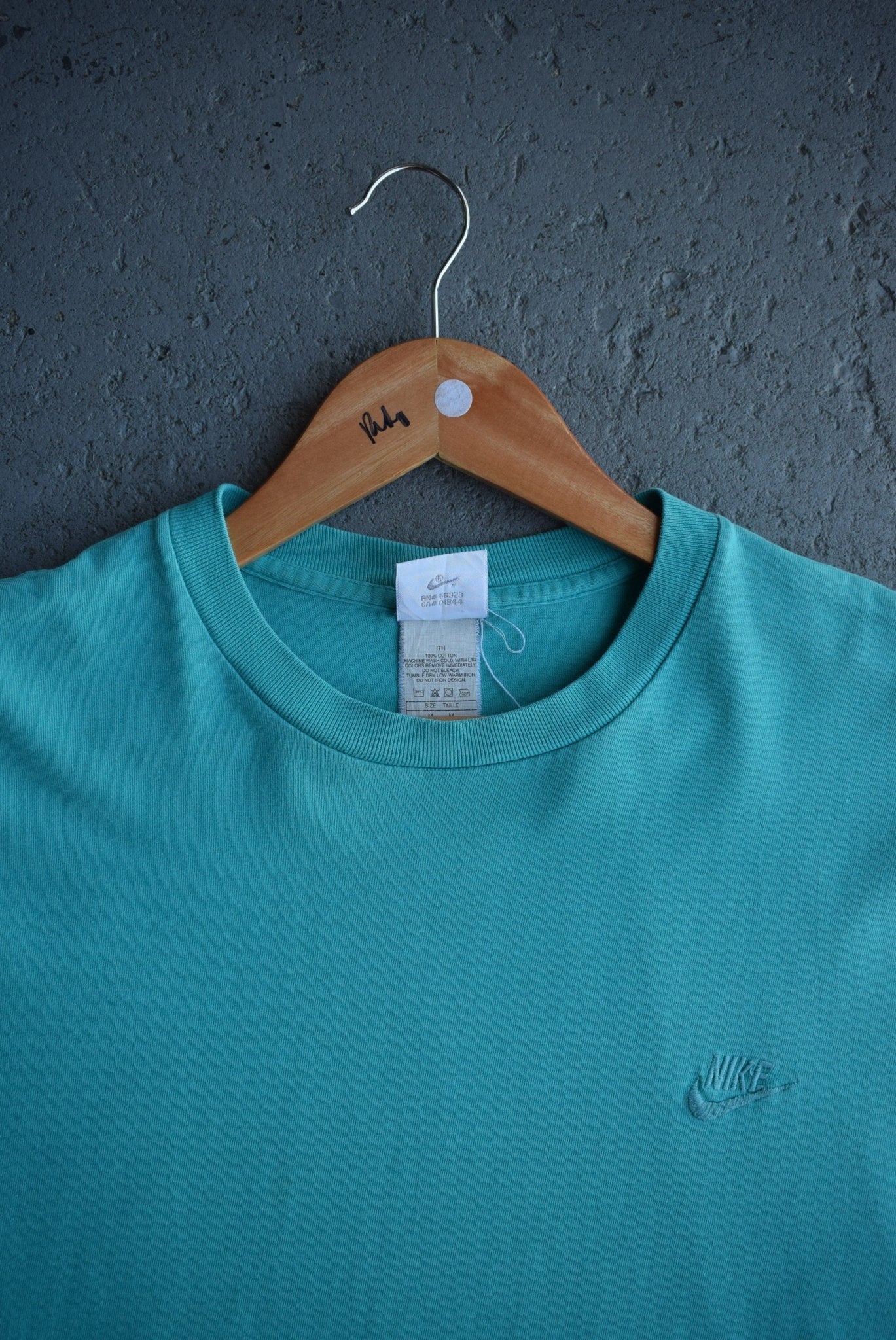 Vintage 90s Nike Classic Logo Embroidered Tee (M) - Retrospective Store